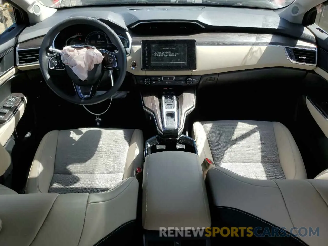 8 Photograph of a damaged car JHMZC5F13MC000167 HONDA CLARITY 2021