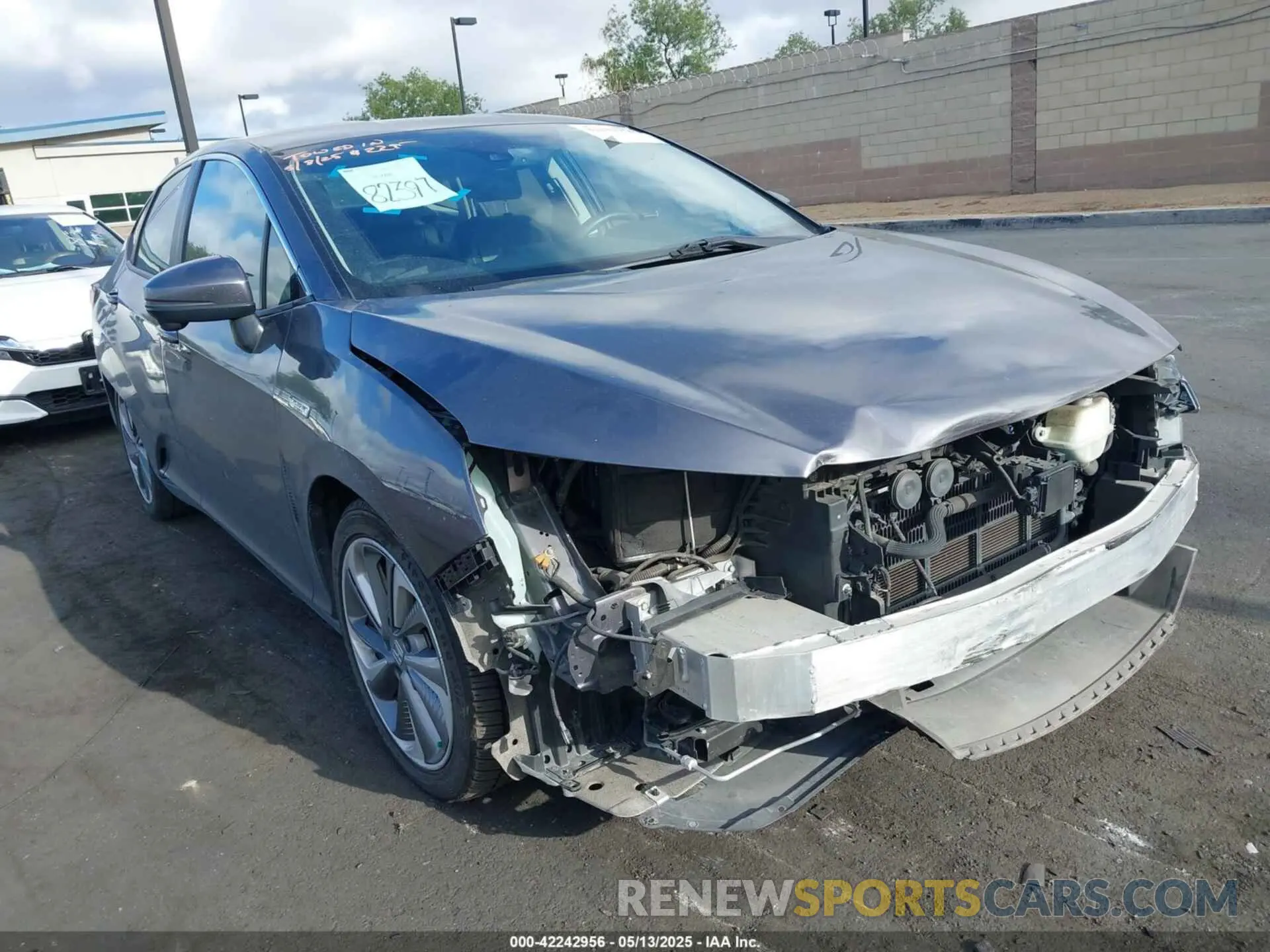 1 Photograph of a damaged car JHMZC5F13KC006824 HONDA CLARITY PLUG-IN HYBRID 2019