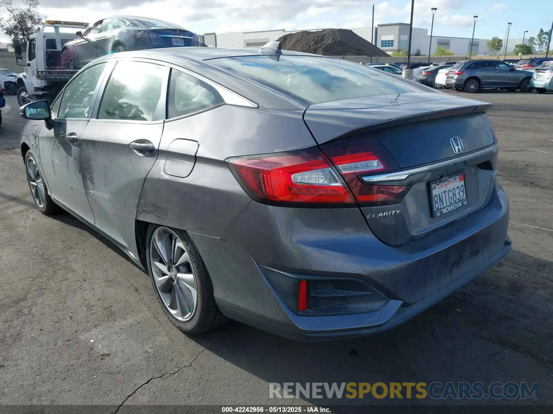 3 Photograph of a damaged car JHMZC5F13KC006824 HONDA CLARITY PLUG-IN HYBRID 2019
