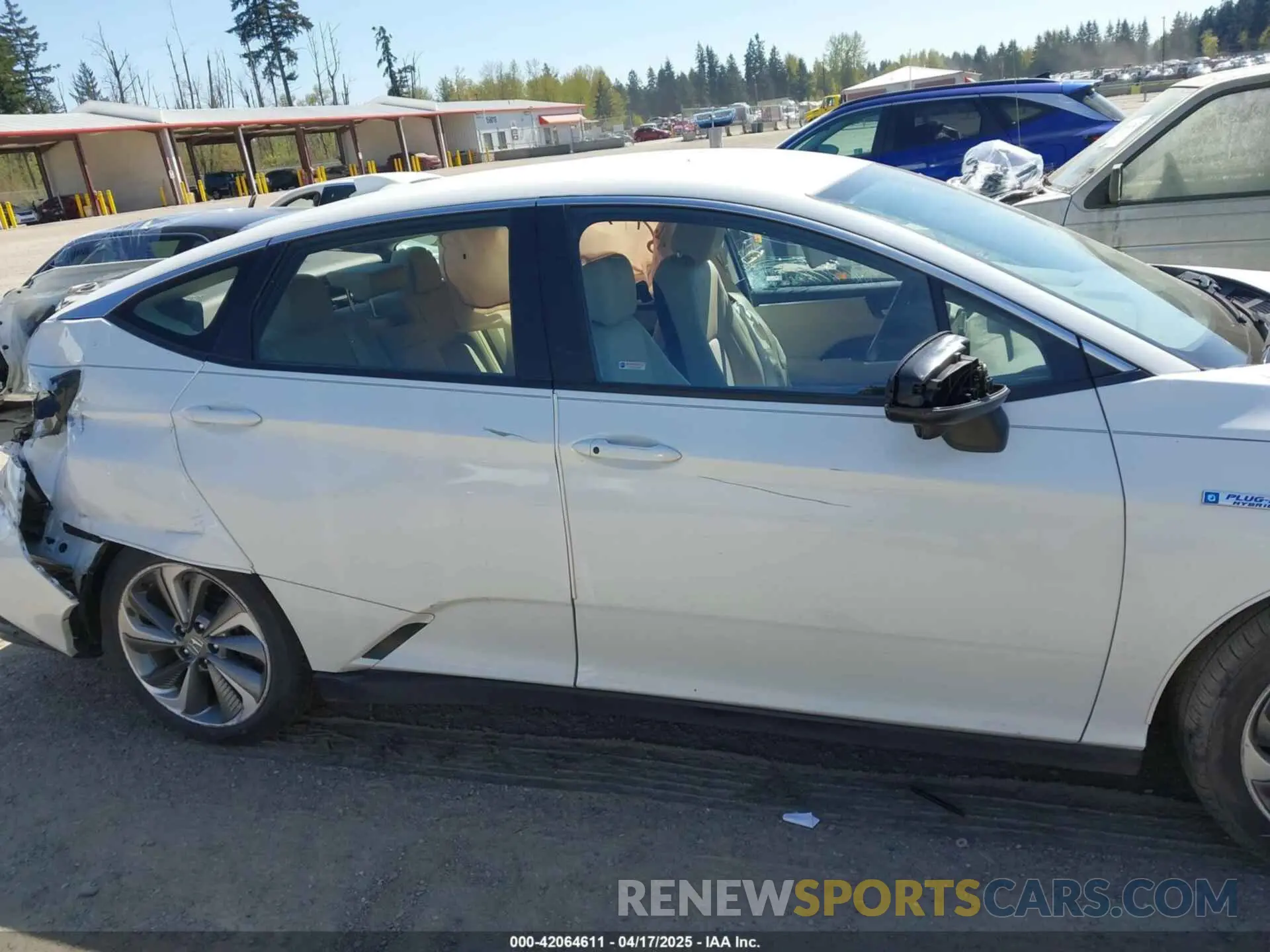 13 Photograph of a damaged car JHMZC5F1XKC007033 HONDA CLARITY PLUG-IN HYBRID 2019
