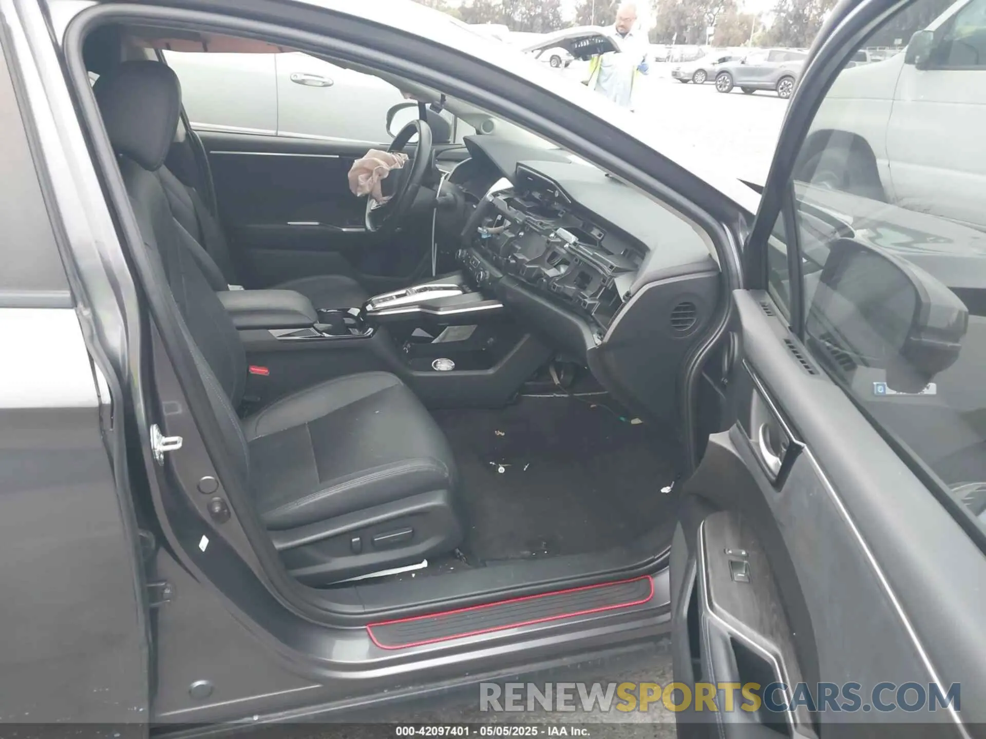 5 Photograph of a damaged car JHMZC5F35KC003117 HONDA CLARITY PLUG-IN HYBRID 2019