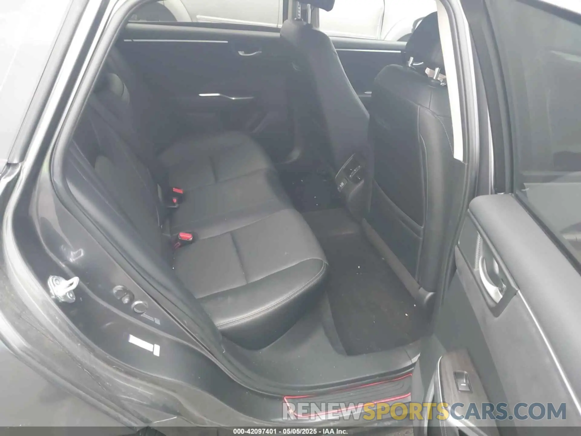 8 Photograph of a damaged car JHMZC5F35KC003117 HONDA CLARITY PLUG-IN HYBRID 2019