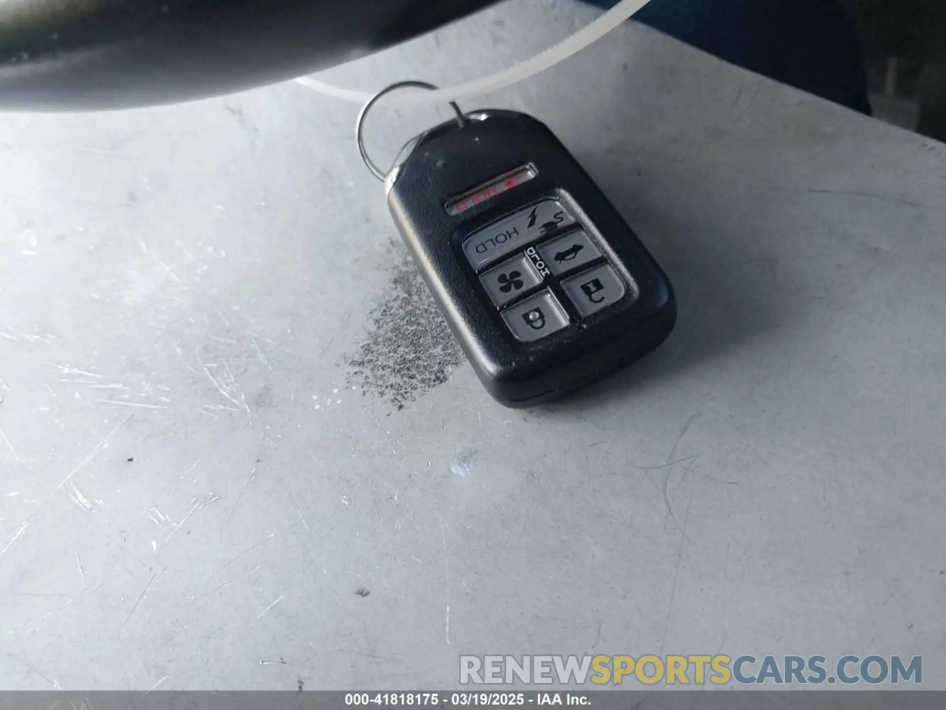 11 Photograph of a damaged car JHMZC5F38KC003399 HONDA CLARITY PLUG-IN HYBRID 2019