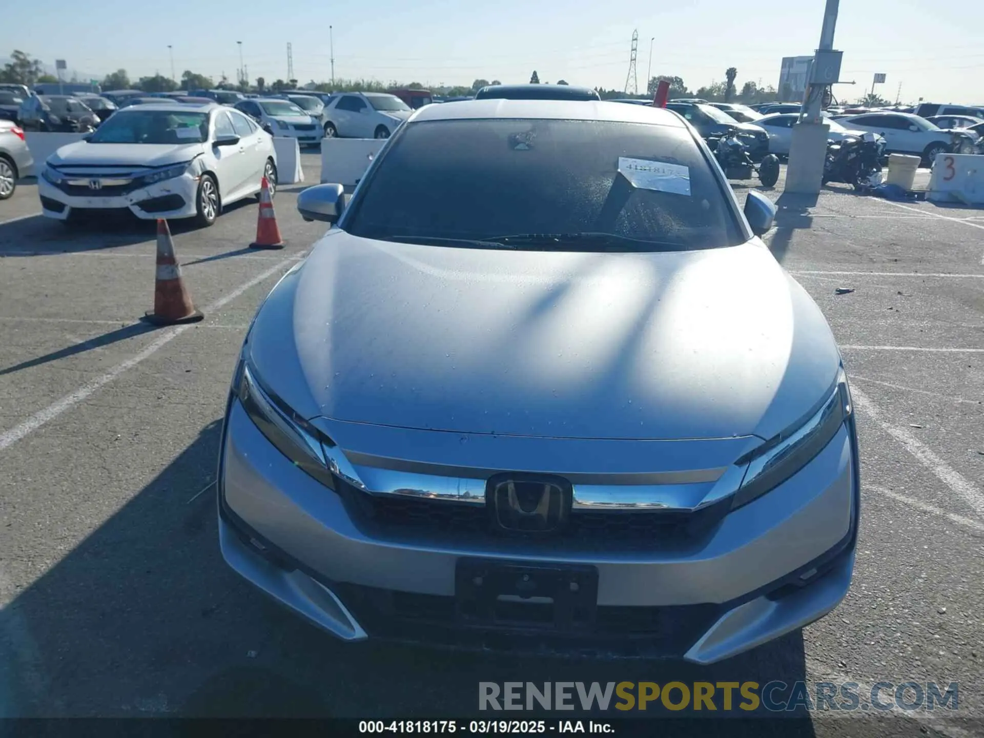 12 Photograph of a damaged car JHMZC5F38KC003399 HONDA CLARITY PLUG-IN HYBRID 2019