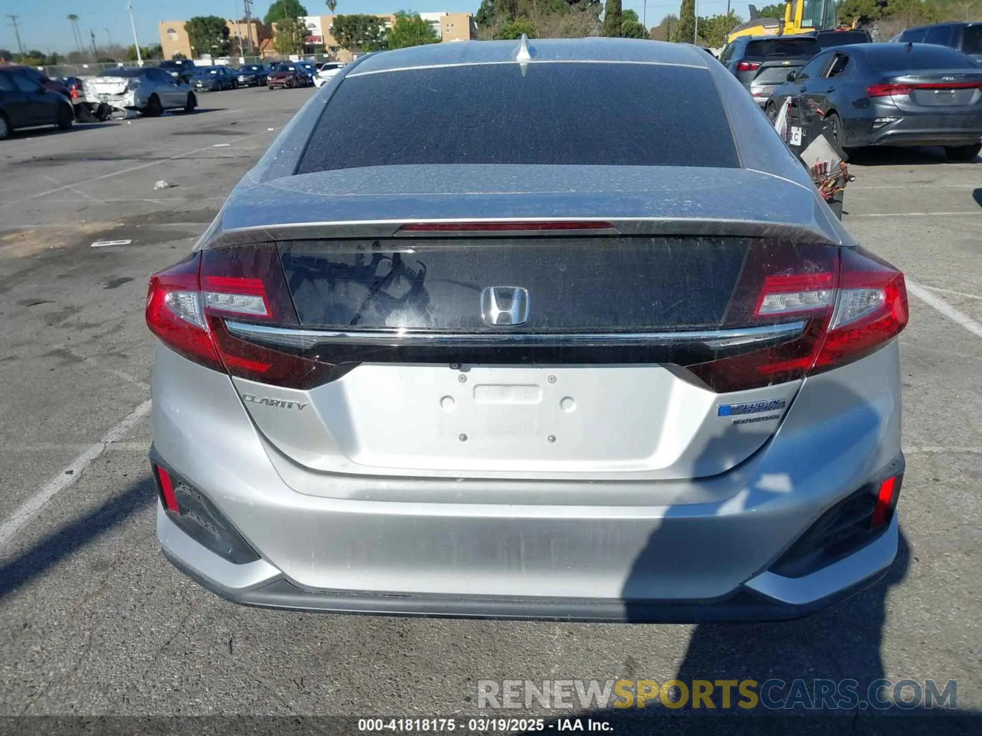 16 Photograph of a damaged car JHMZC5F38KC003399 HONDA CLARITY PLUG-IN HYBRID 2019
