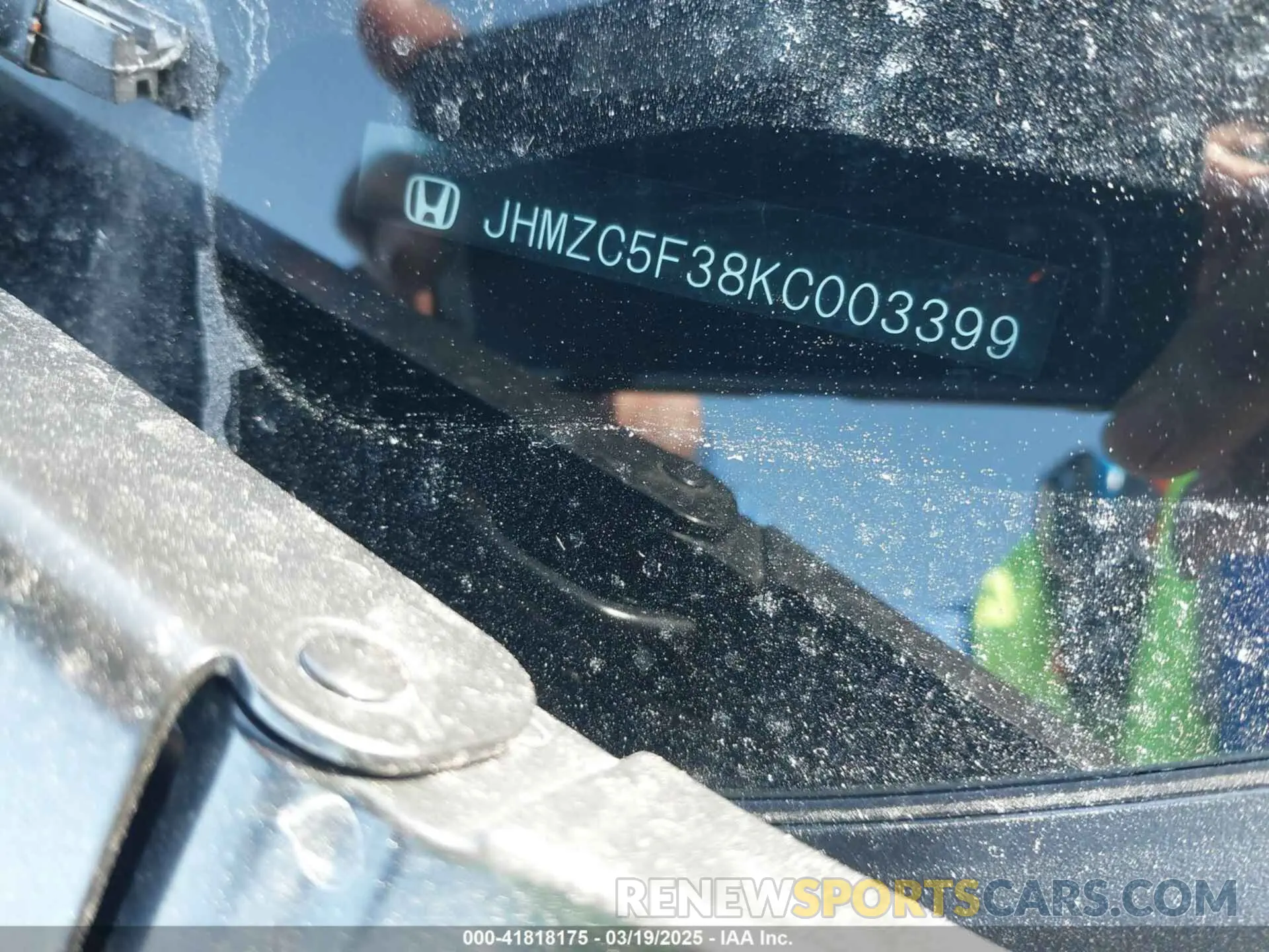 9 Photograph of a damaged car JHMZC5F38KC003399 HONDA CLARITY PLUG-IN HYBRID 2019