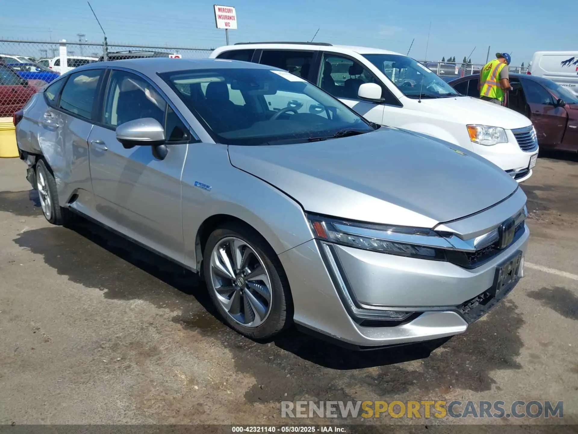 1 Photograph of a damaged car JHMZC5F17LC002213 HONDA CLARITY PLUG-IN HYBRID 2020