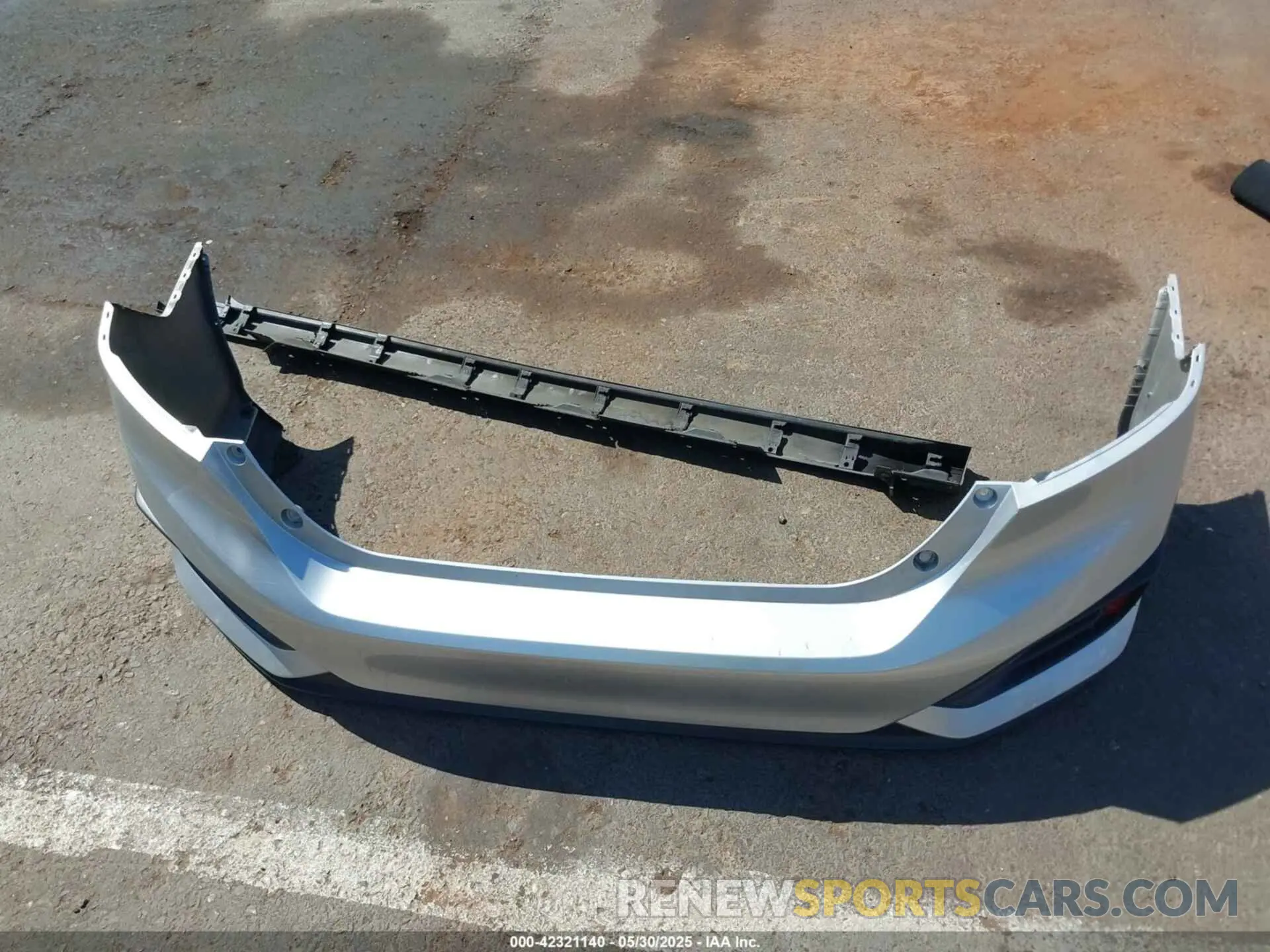 12 Photograph of a damaged car JHMZC5F17LC002213 HONDA CLARITY PLUG-IN HYBRID 2020