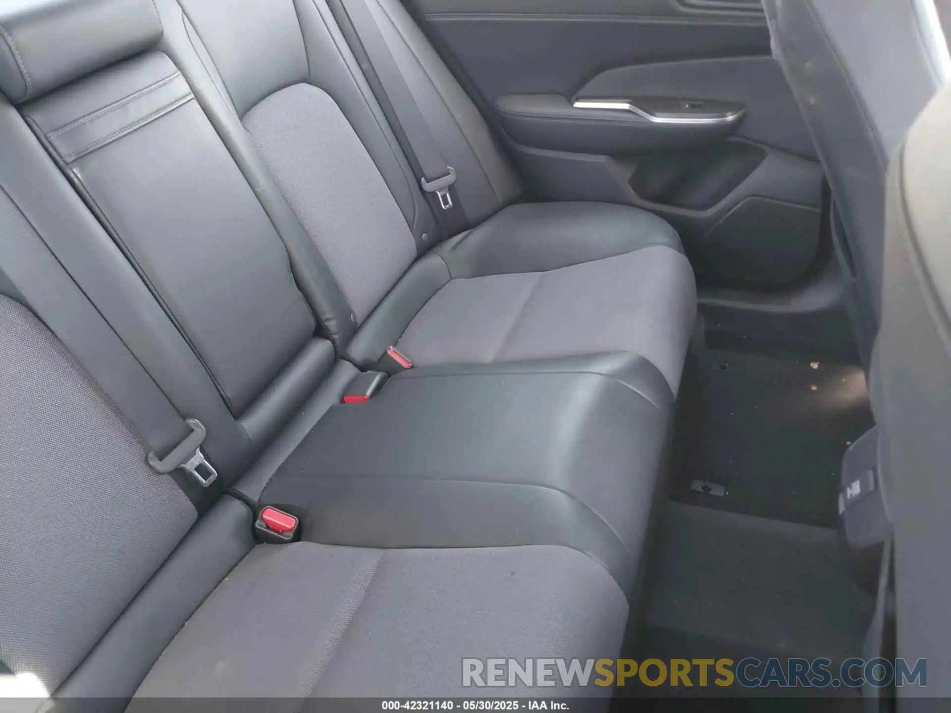 8 Photograph of a damaged car JHMZC5F17LC002213 HONDA CLARITY PLUG-IN HYBRID 2020