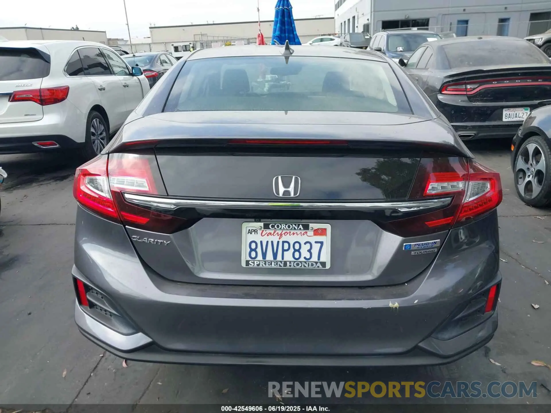 17 Photograph of a damaged car JHMZC5F35MC000091 HONDA CLARITY PLUG-IN HYBRID 2021