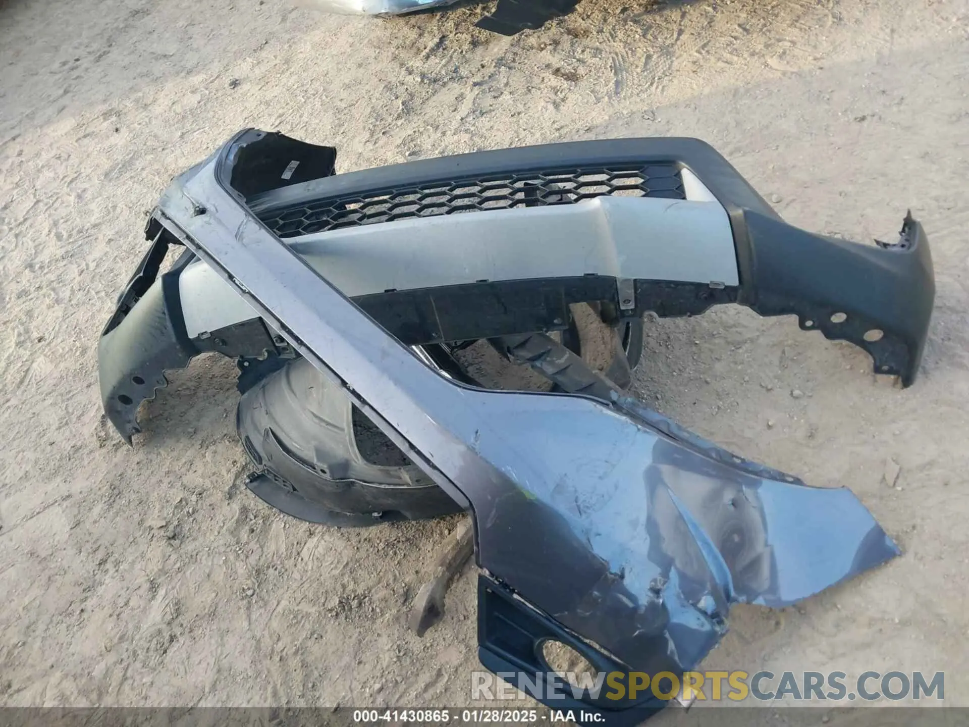 12 Photograph of a damaged car 2HKRW1H50KH508678 HONDA CR-V 2019