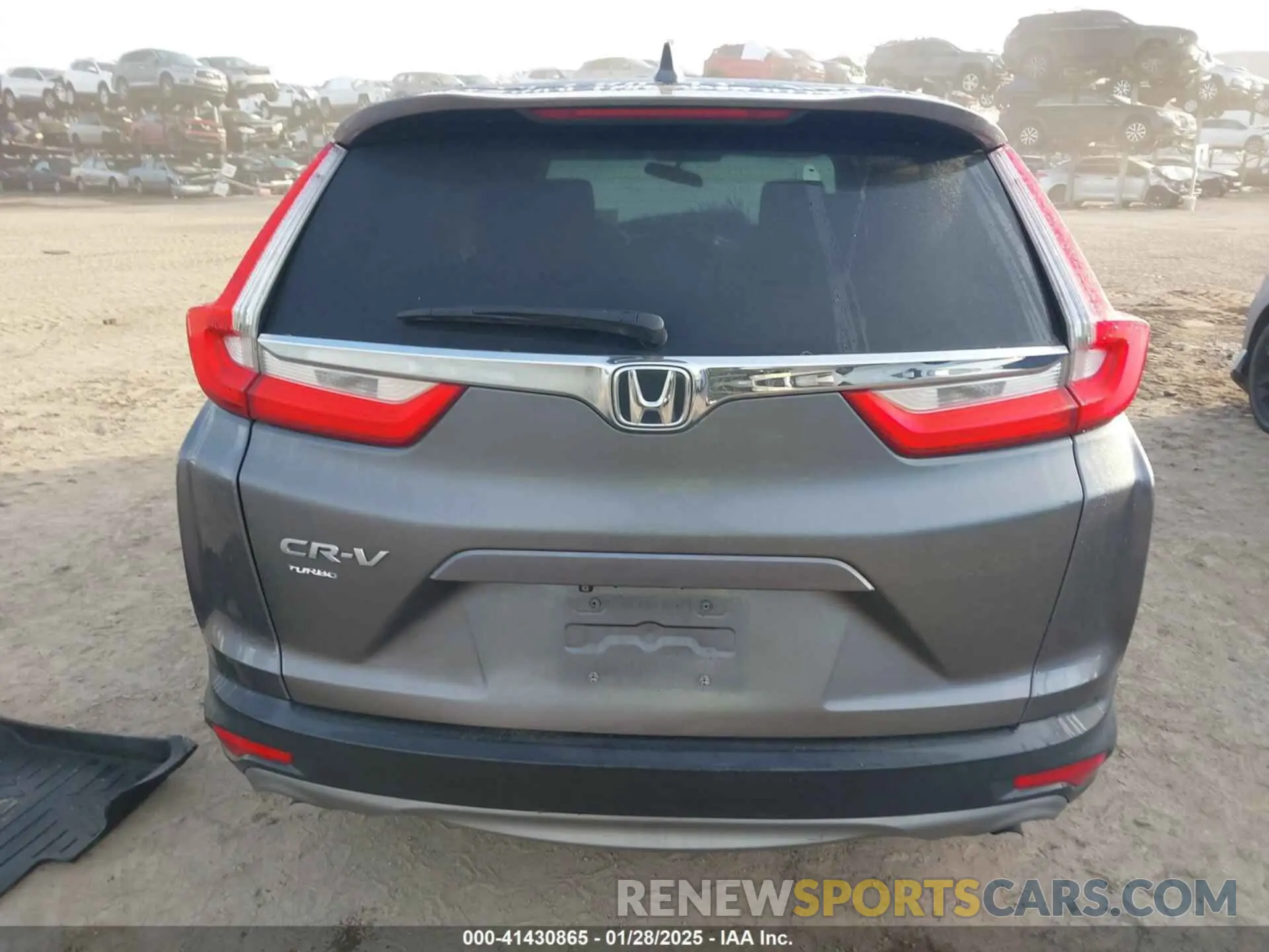 17 Photograph of a damaged car 2HKRW1H50KH508678 HONDA CR-V 2019