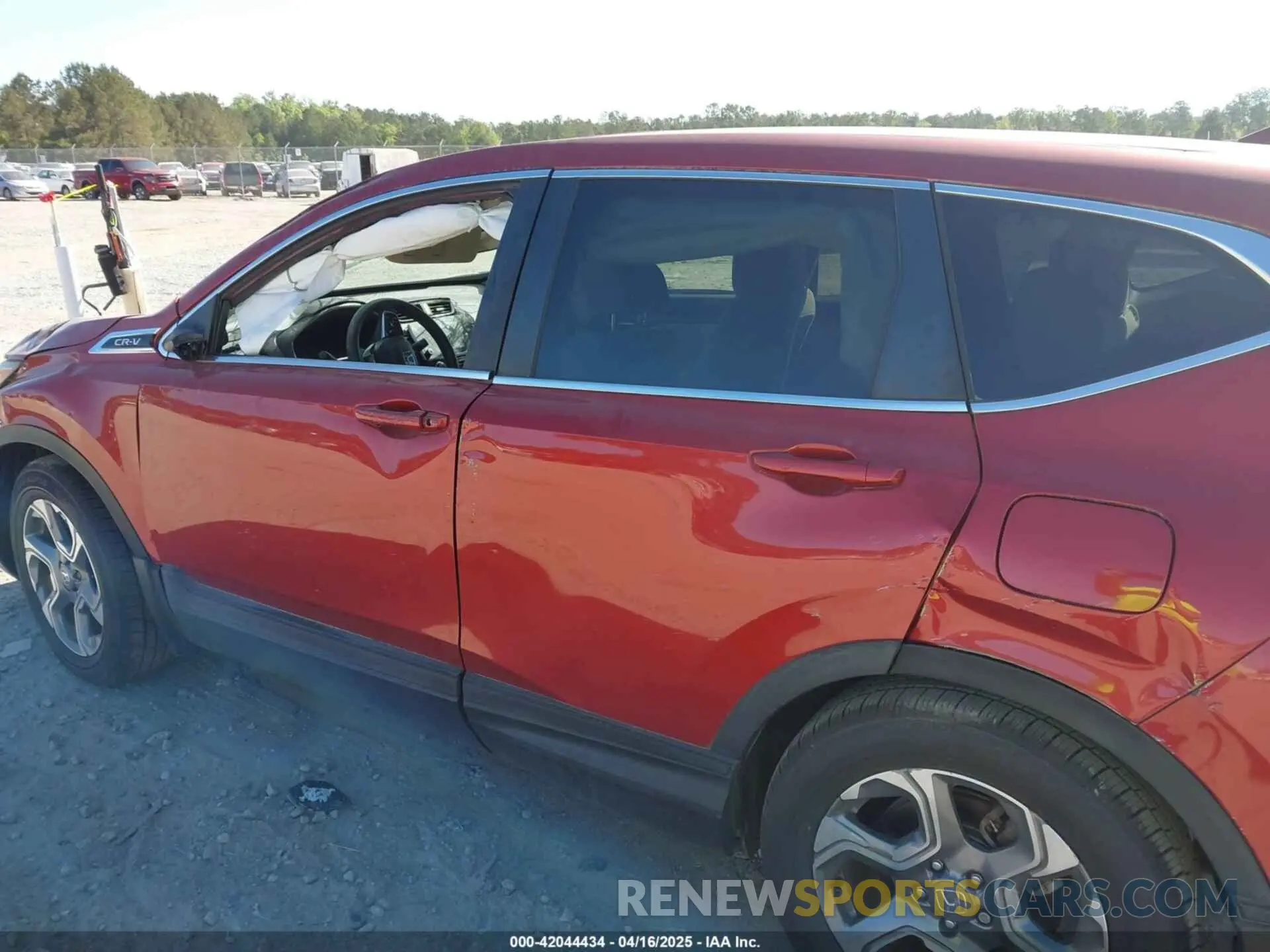 14 Photograph of a damaged car 2HKRW1H58KH500568 HONDA CR-V 2019