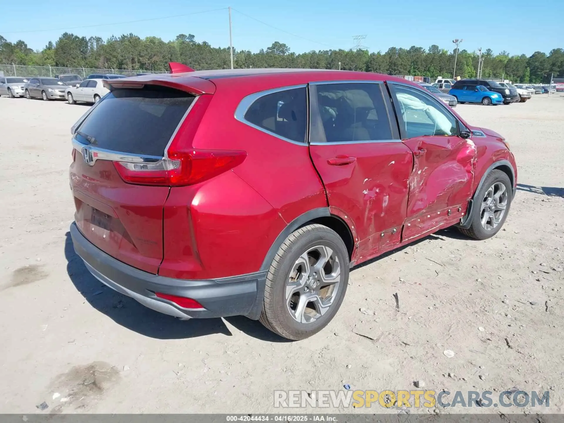 4 Photograph of a damaged car 2HKRW1H58KH500568 HONDA CR-V 2019