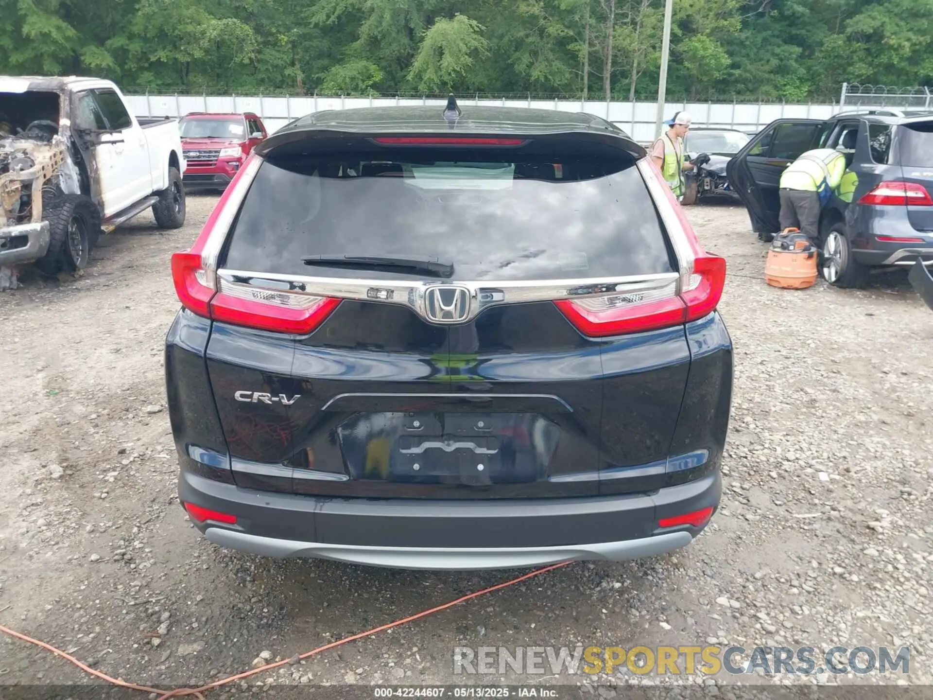 16 Photograph of a damaged car 2HKRW1H58KH513031 HONDA CR-V 2019