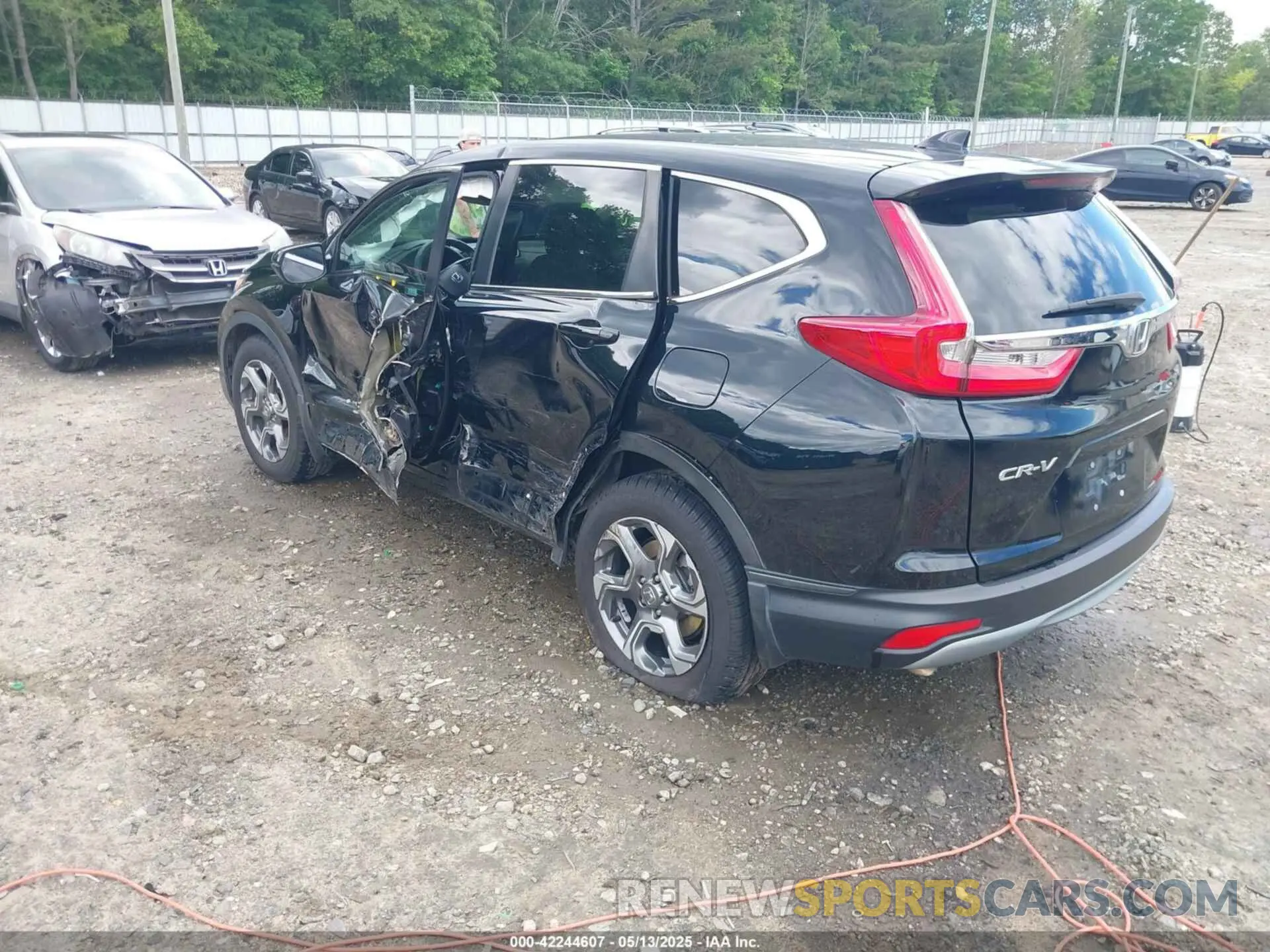 3 Photograph of a damaged car 2HKRW1H58KH513031 HONDA CR-V 2019
