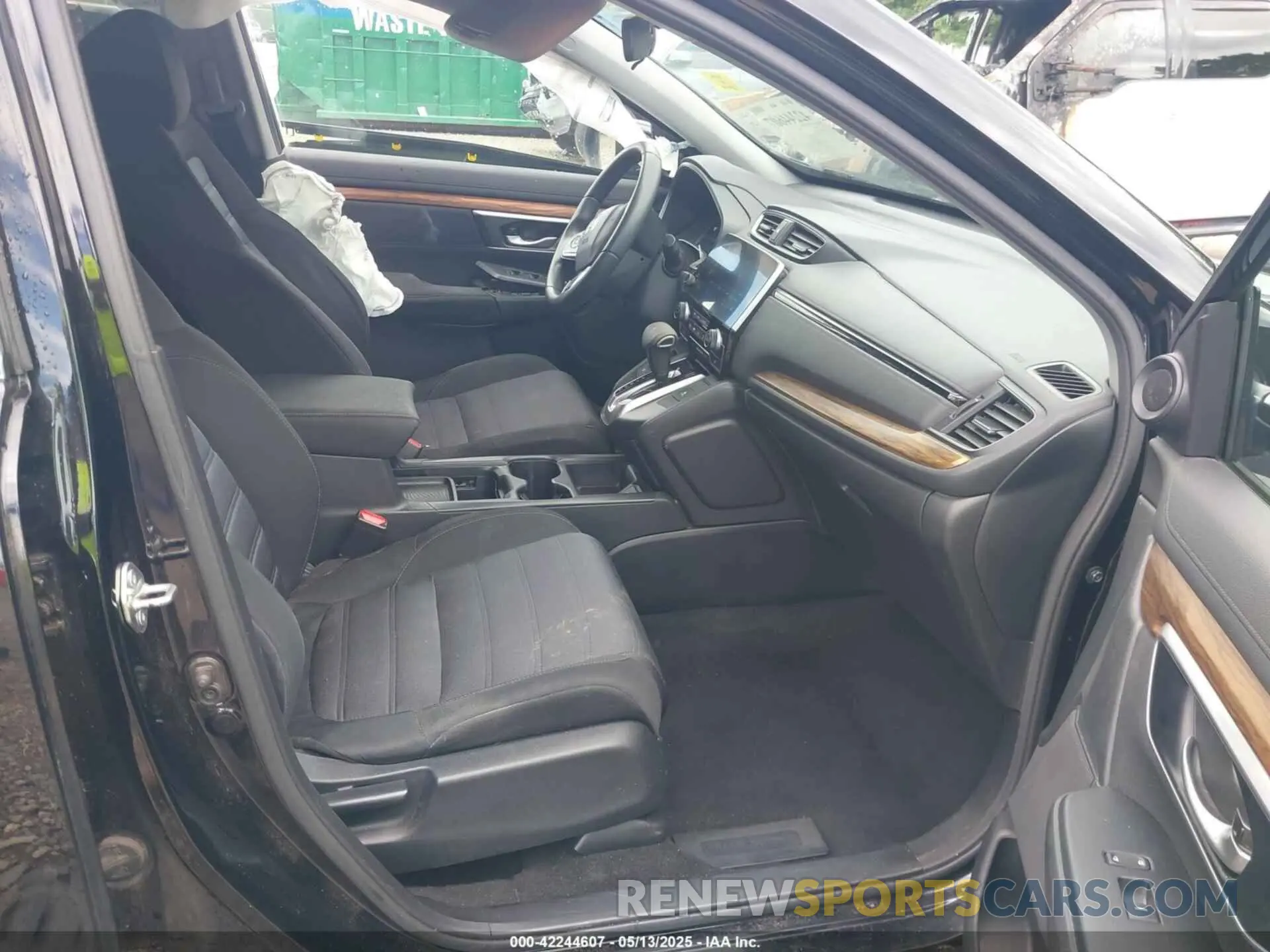 5 Photograph of a damaged car 2HKRW1H58KH513031 HONDA CR-V 2019