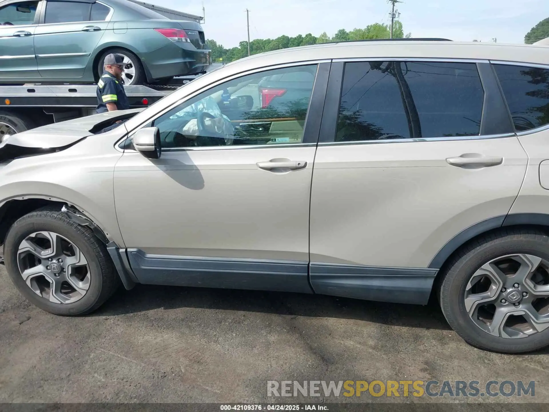 14 Photograph of a damaged car 2HKRW1H59KH502832 HONDA CR-V 2019