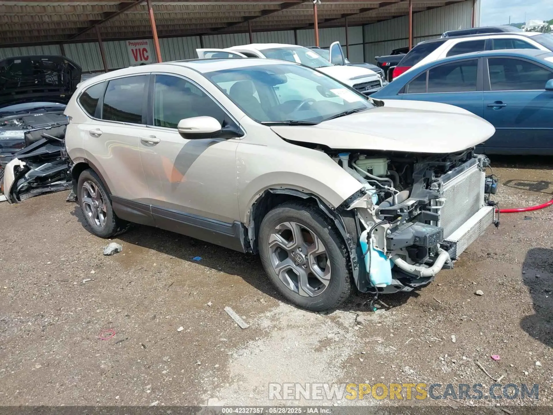 1 Photograph of a damaged car 2HKRW1H82KH503766 HONDA CR-V 2019