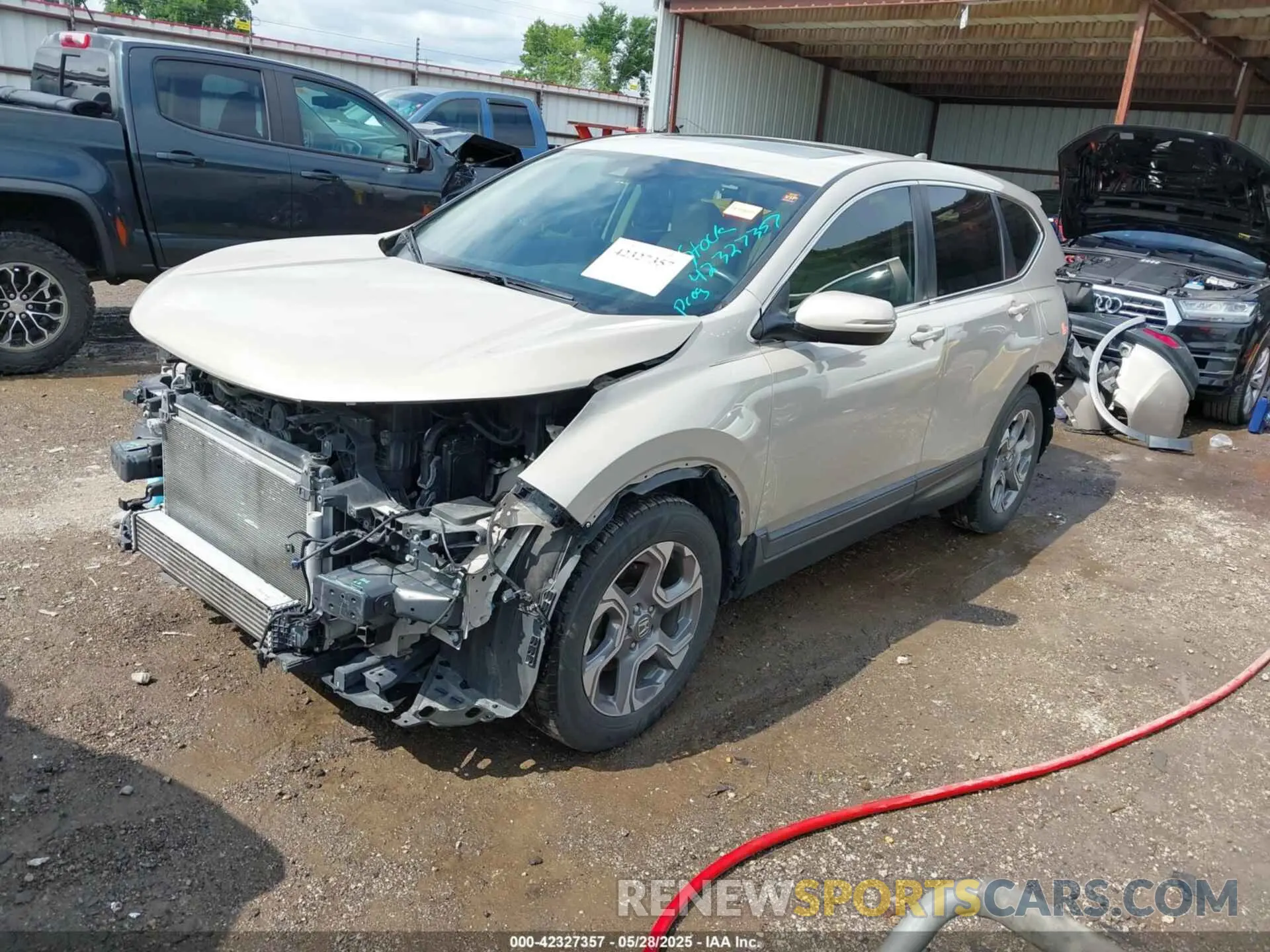 2 Photograph of a damaged car 2HKRW1H82KH503766 HONDA CR-V 2019