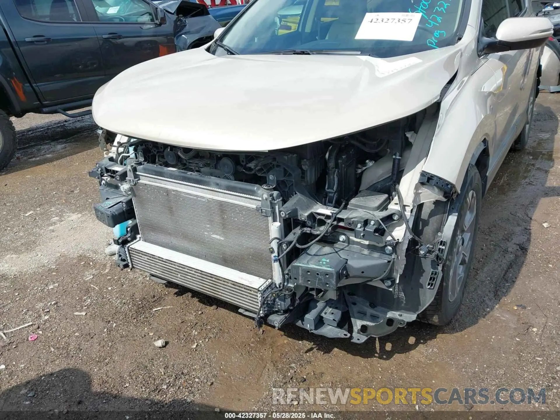 6 Photograph of a damaged car 2HKRW1H82KH503766 HONDA CR-V 2019