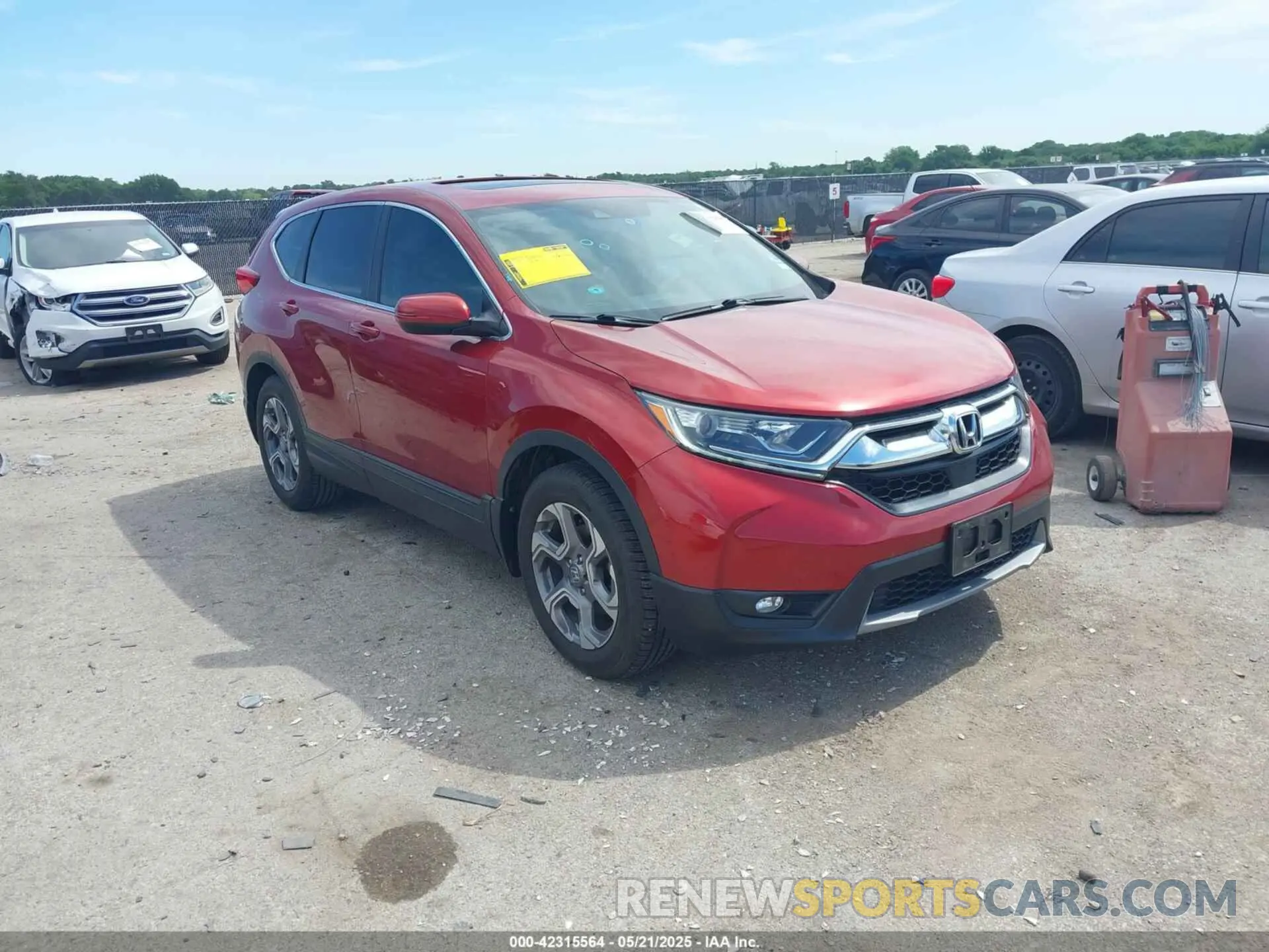 1 Photograph of a damaged car 2HKRW1H86KH502975 HONDA CR-V 2019