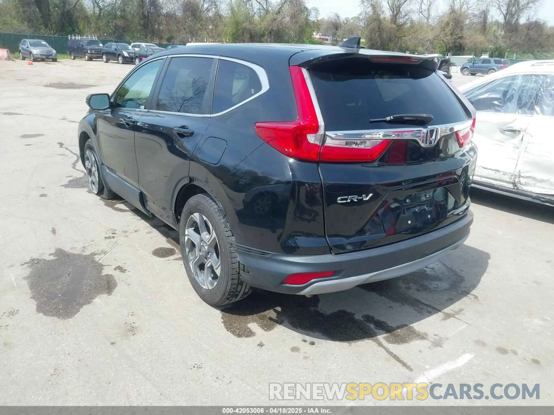 3 Photograph of a damaged car 2HKRW1H87KH513127 HONDA CR-V 2019