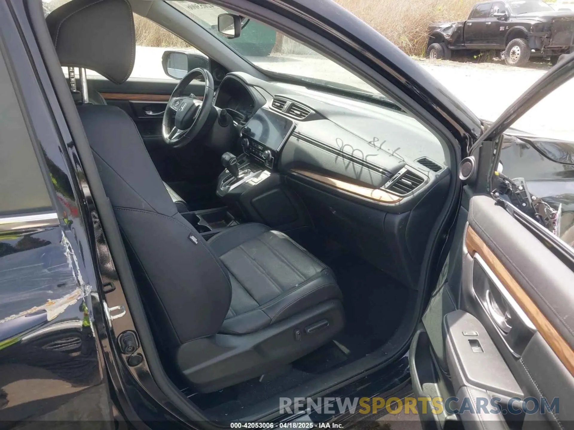 5 Photograph of a damaged car 2HKRW1H87KH513127 HONDA CR-V 2019
