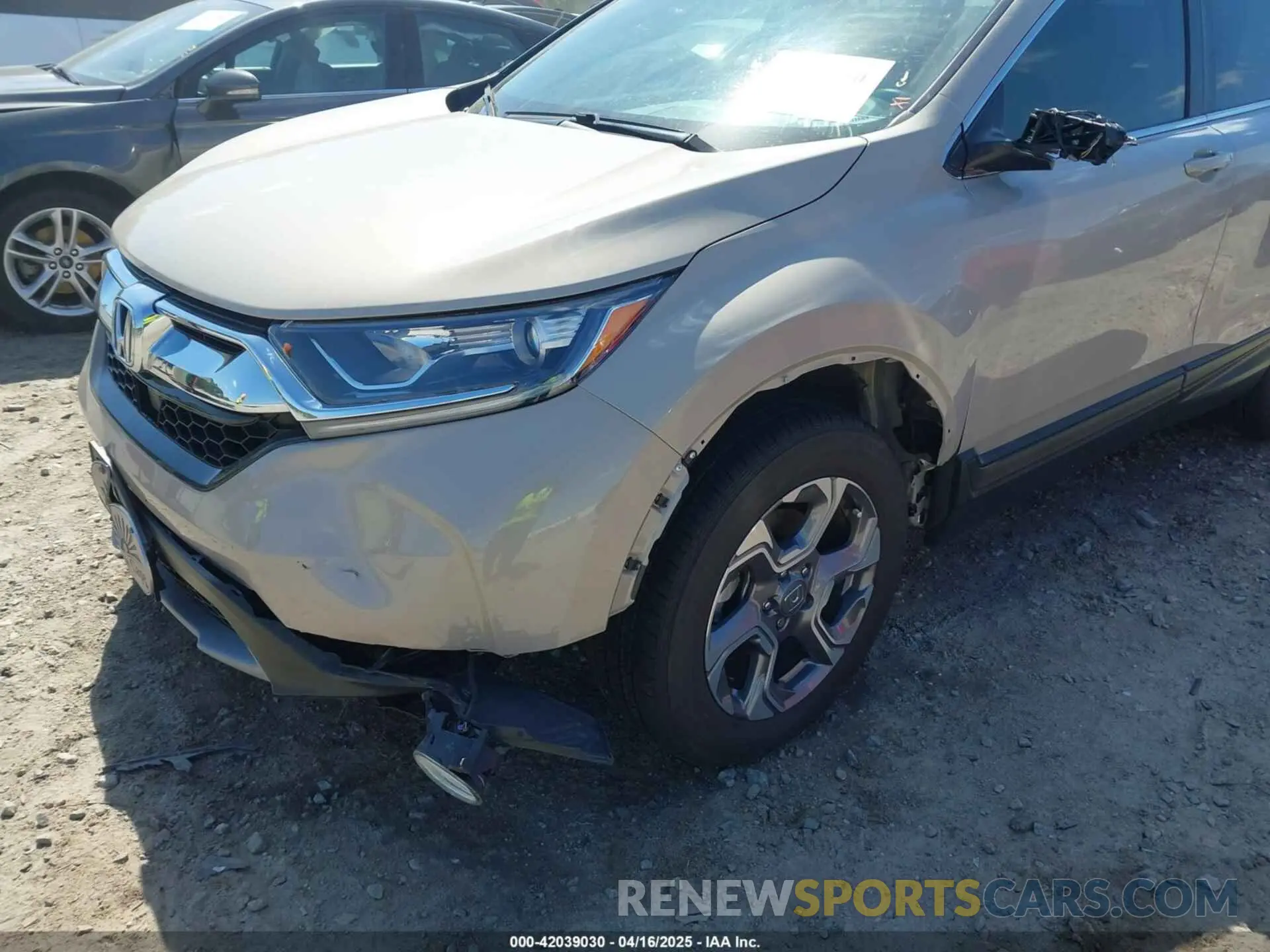 6 Photograph of a damaged car 2HKRW1H88KH506560 HONDA CR-V 2019