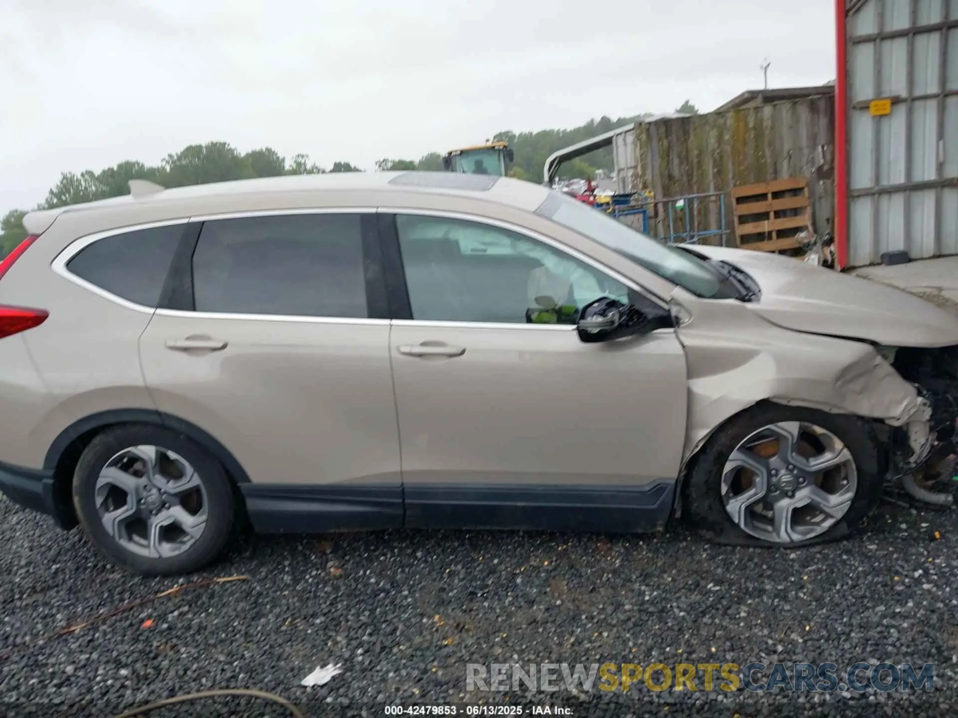 13 Photograph of a damaged car 2HKRW1H8XKH503630 HONDA CR-V 2019
