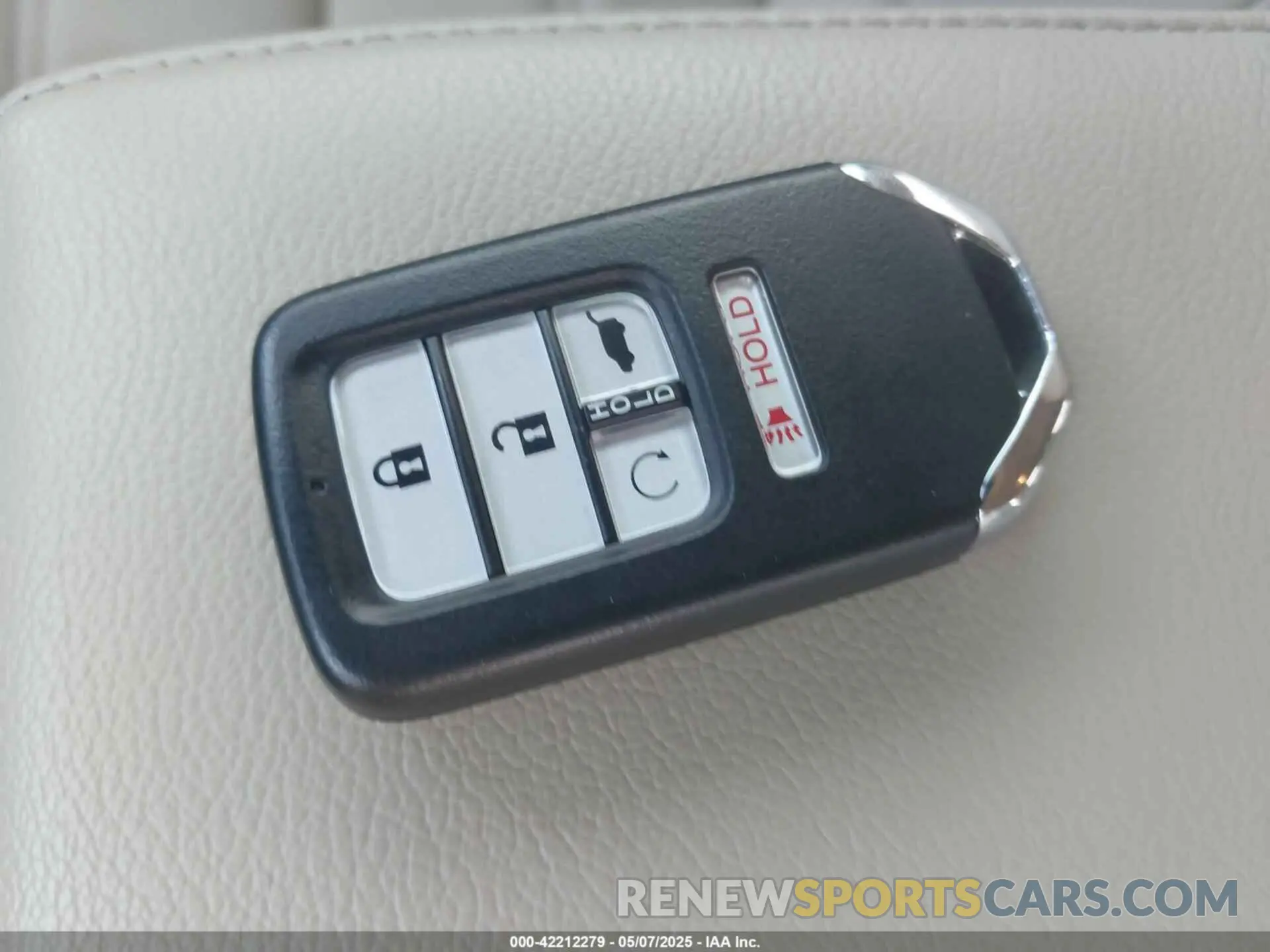 11 Photograph of a damaged car 2HKRW1H93KH505289 HONDA CR-V 2019