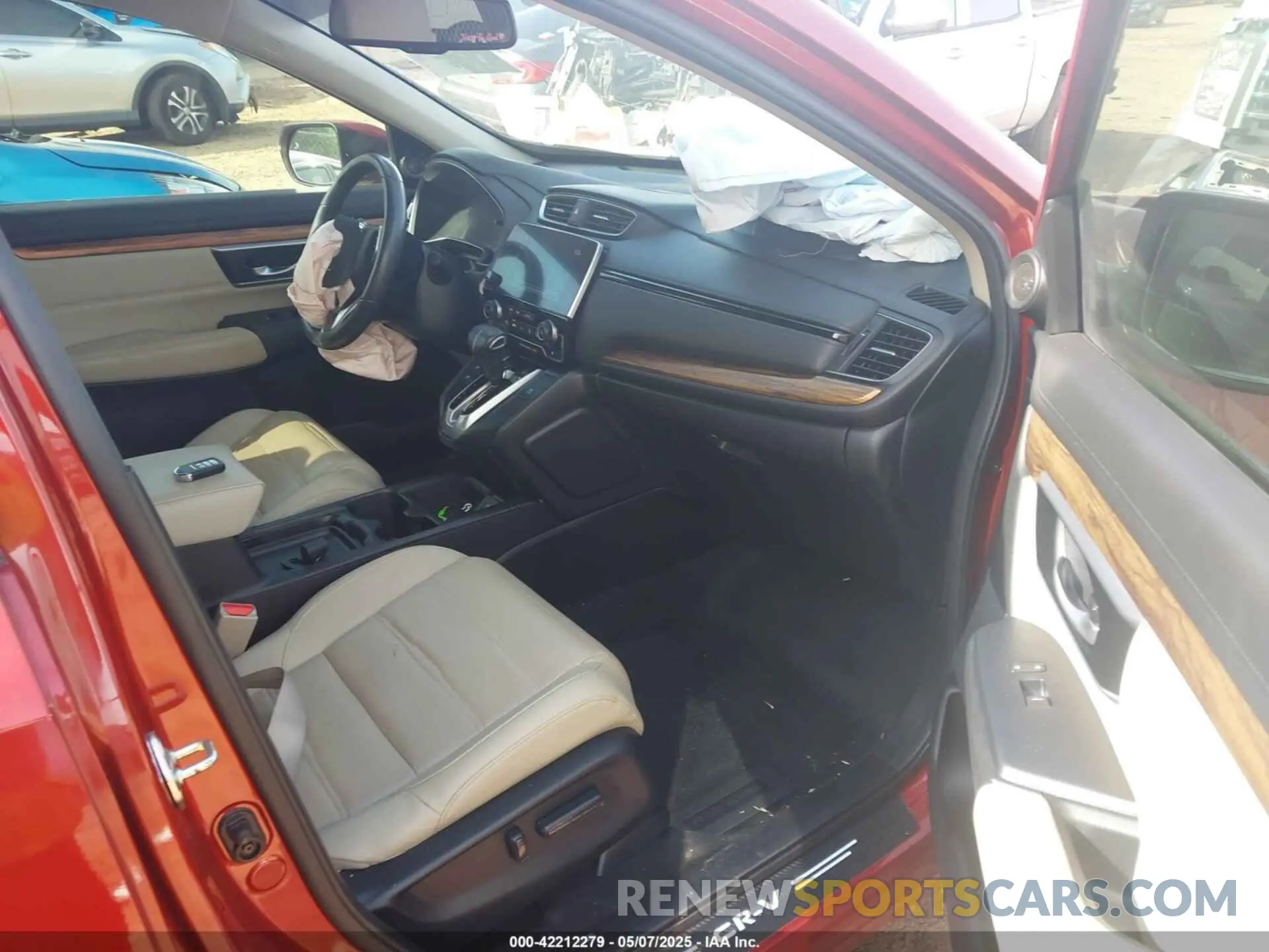 5 Photograph of a damaged car 2HKRW1H93KH505289 HONDA CR-V 2019