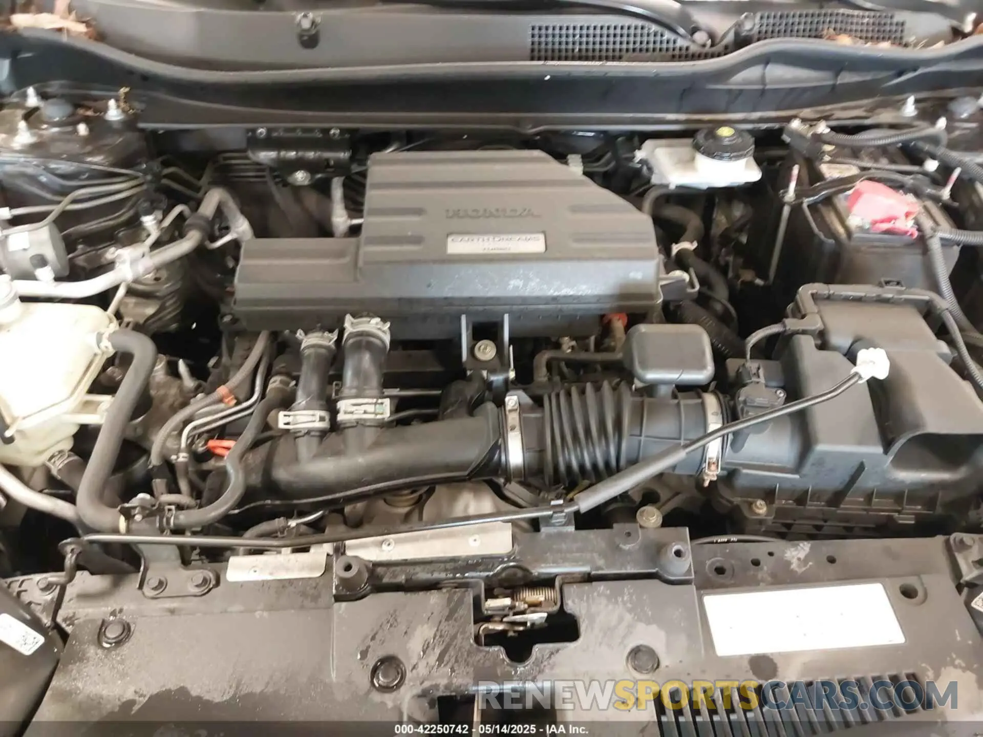 10 Photograph of a damaged car 2HKRW2H50KH605725 HONDA CR-V 2019