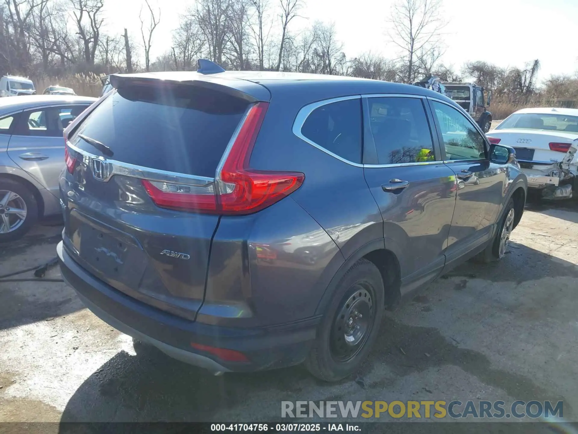 4 Photograph of a damaged car 2HKRW2H50KH637316 HONDA CR-V 2019