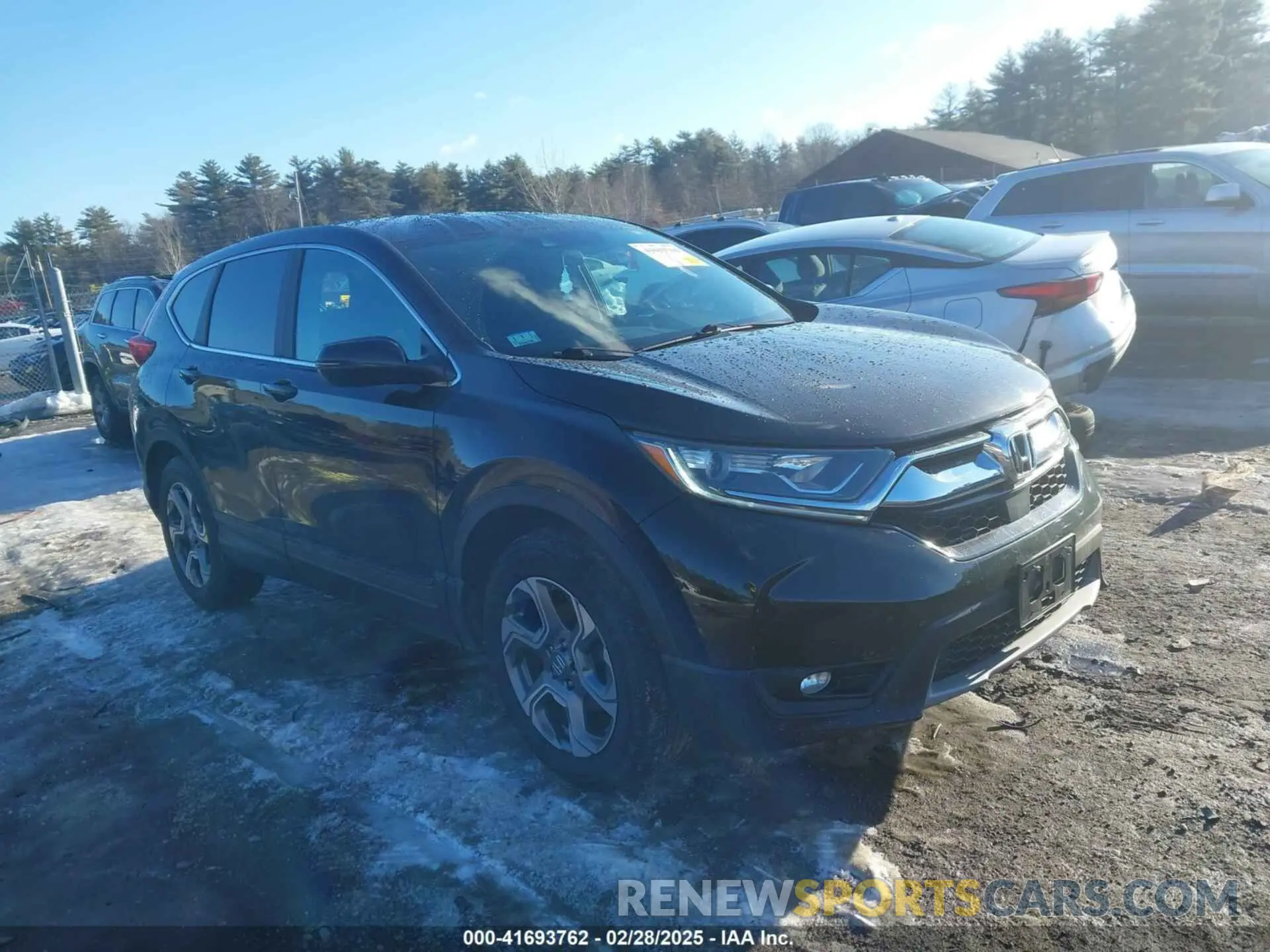 1 Photograph of a damaged car 2HKRW2H50KH646663 HONDA CR-V 2019