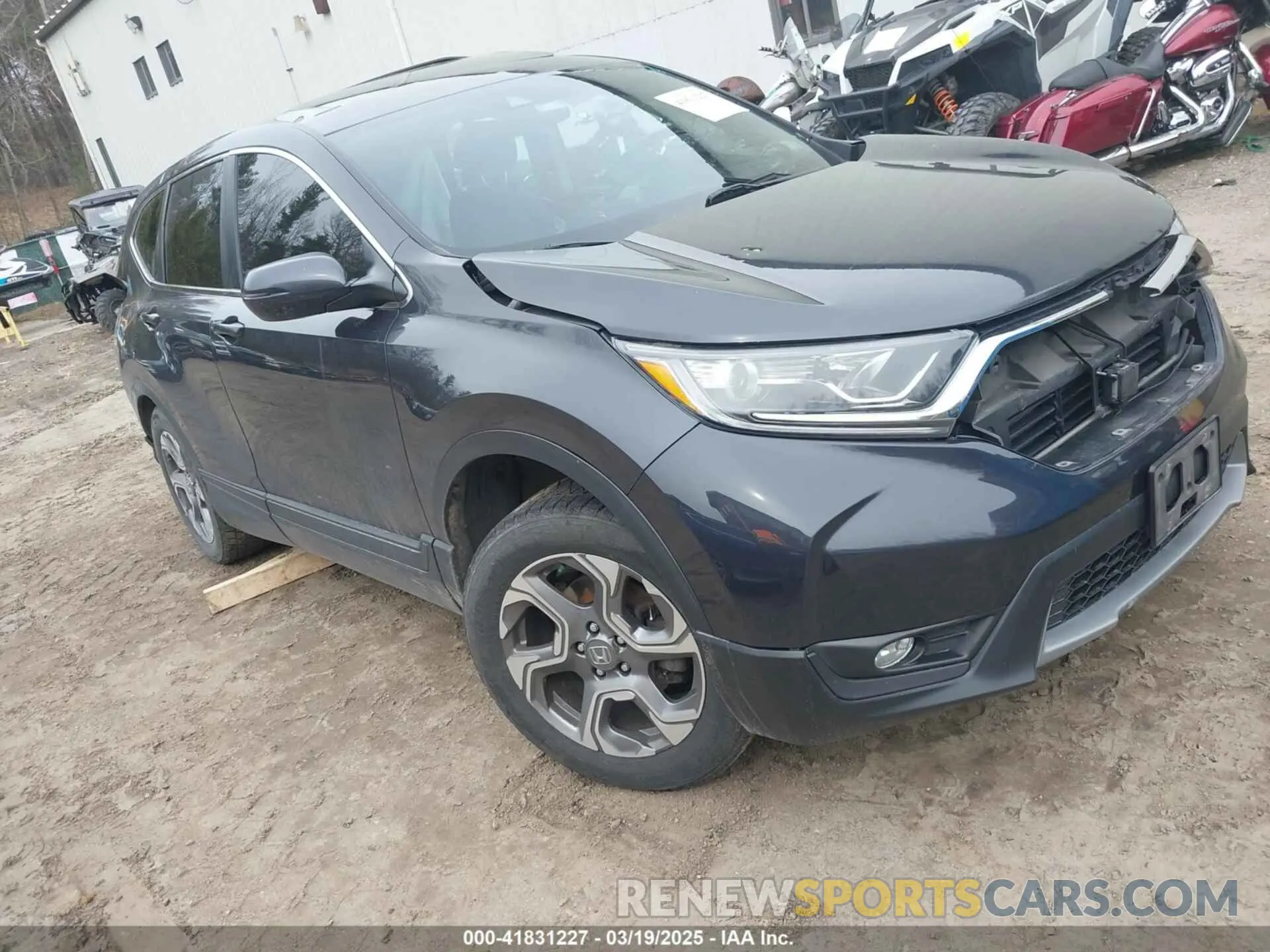 1 Photograph of a damaged car 2HKRW2H51KH659891 HONDA CR-V 2019