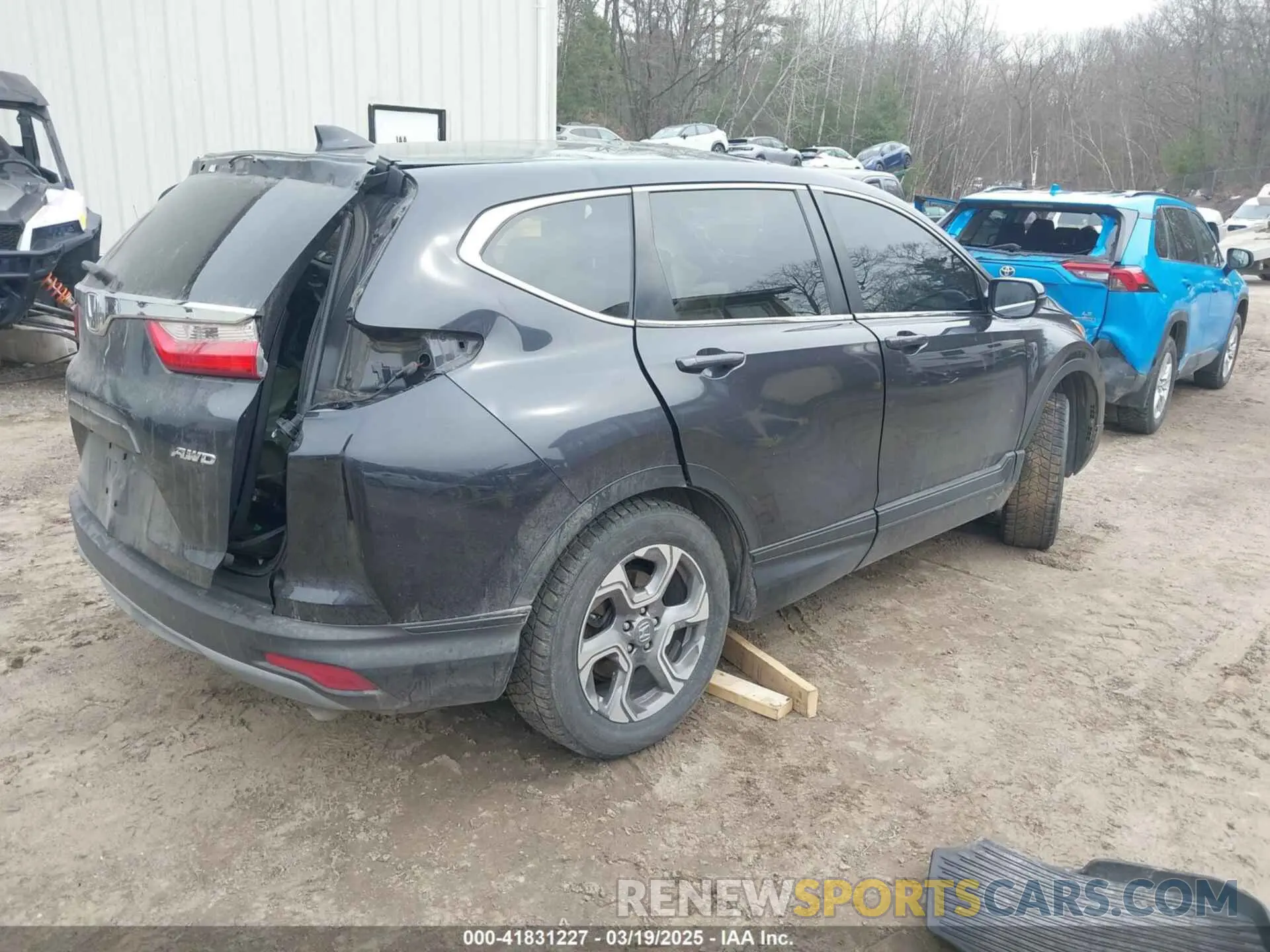4 Photograph of a damaged car 2HKRW2H51KH659891 HONDA CR-V 2019