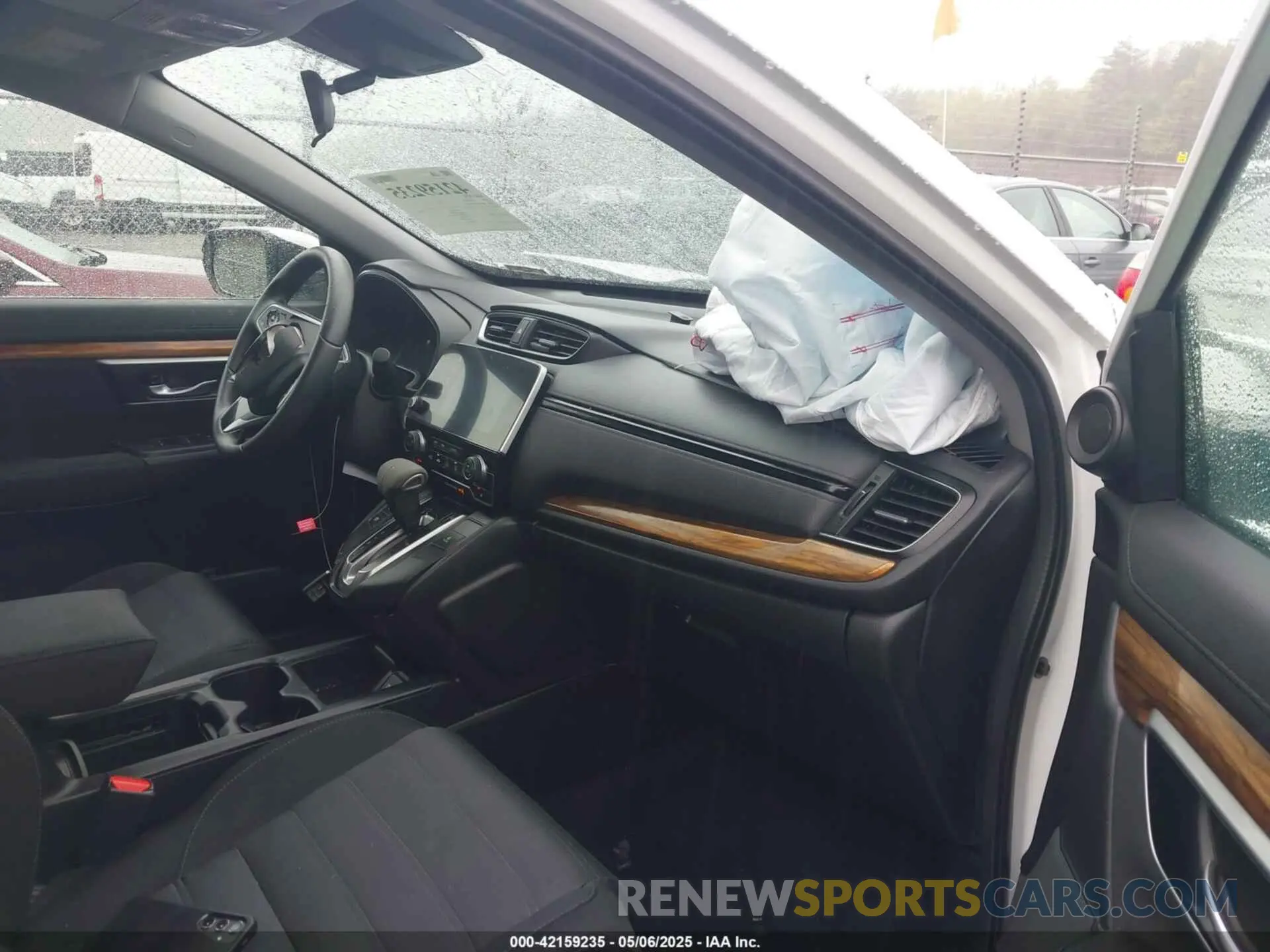 5 Photograph of a damaged car 2HKRW2H52KH660693 HONDA CR-V 2019