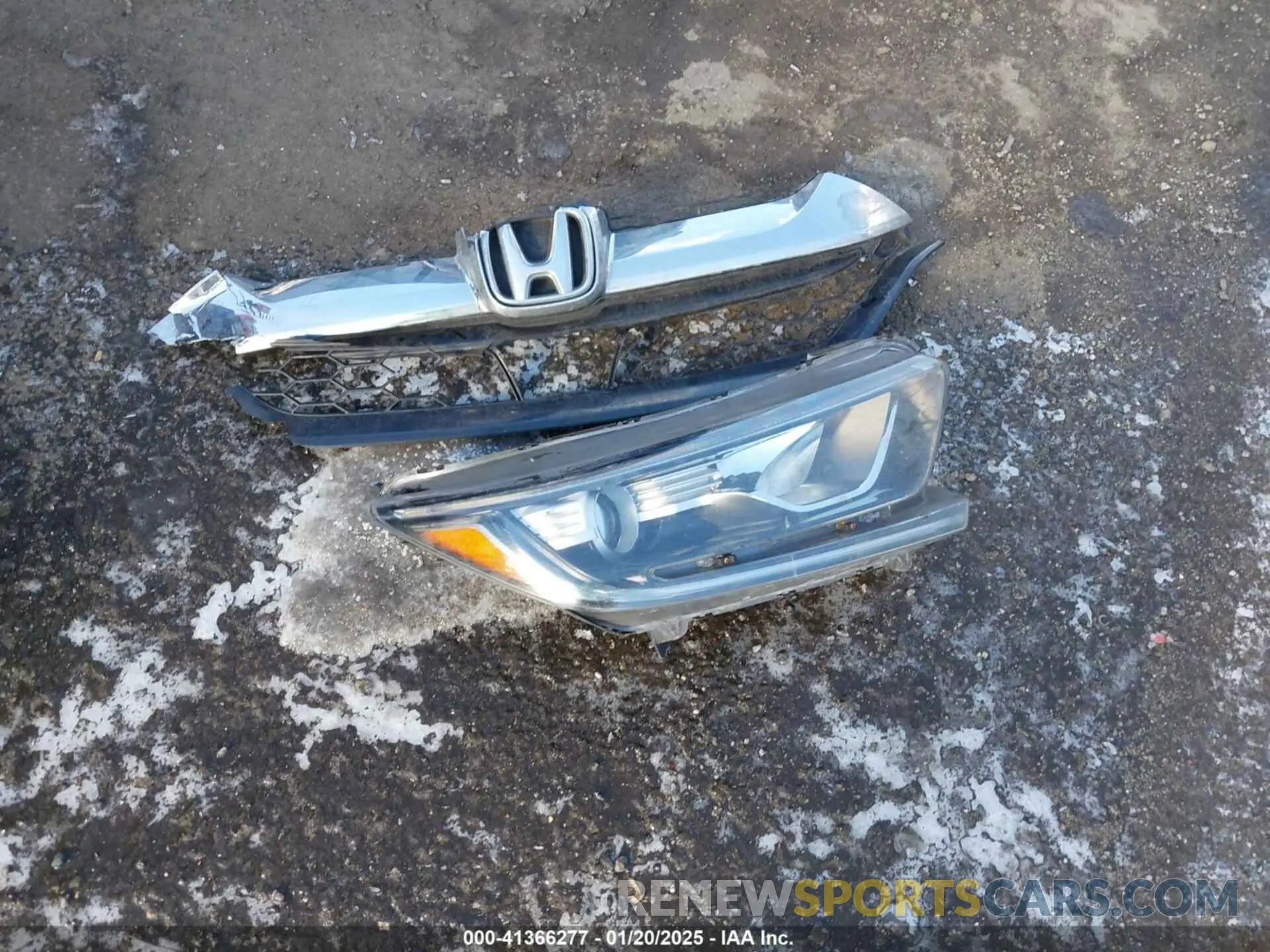 12 Photograph of a damaged car 2HKRW2H54KH630921 HONDA CR-V 2019