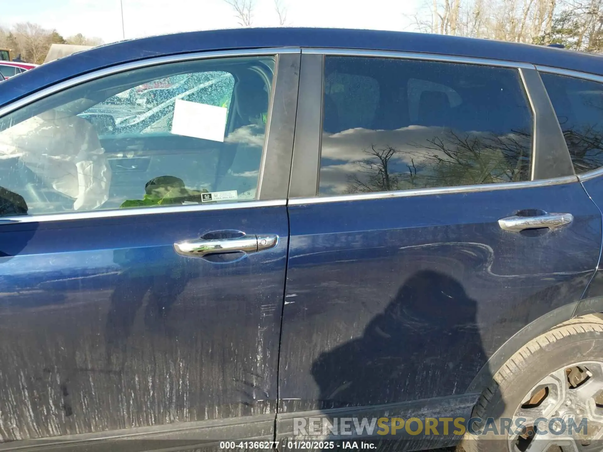 15 Photograph of a damaged car 2HKRW2H54KH630921 HONDA CR-V 2019