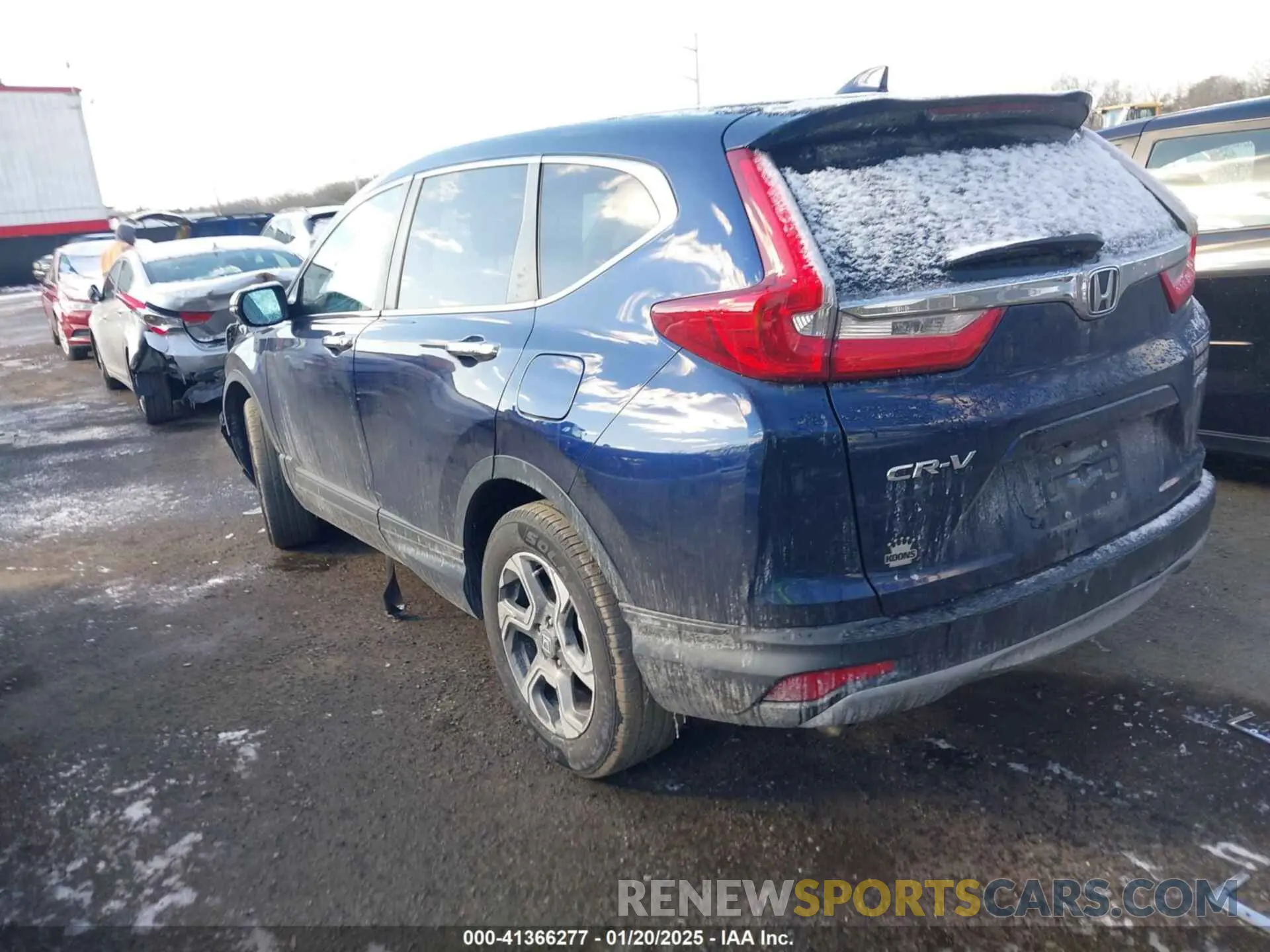 3 Photograph of a damaged car 2HKRW2H54KH630921 HONDA CR-V 2019