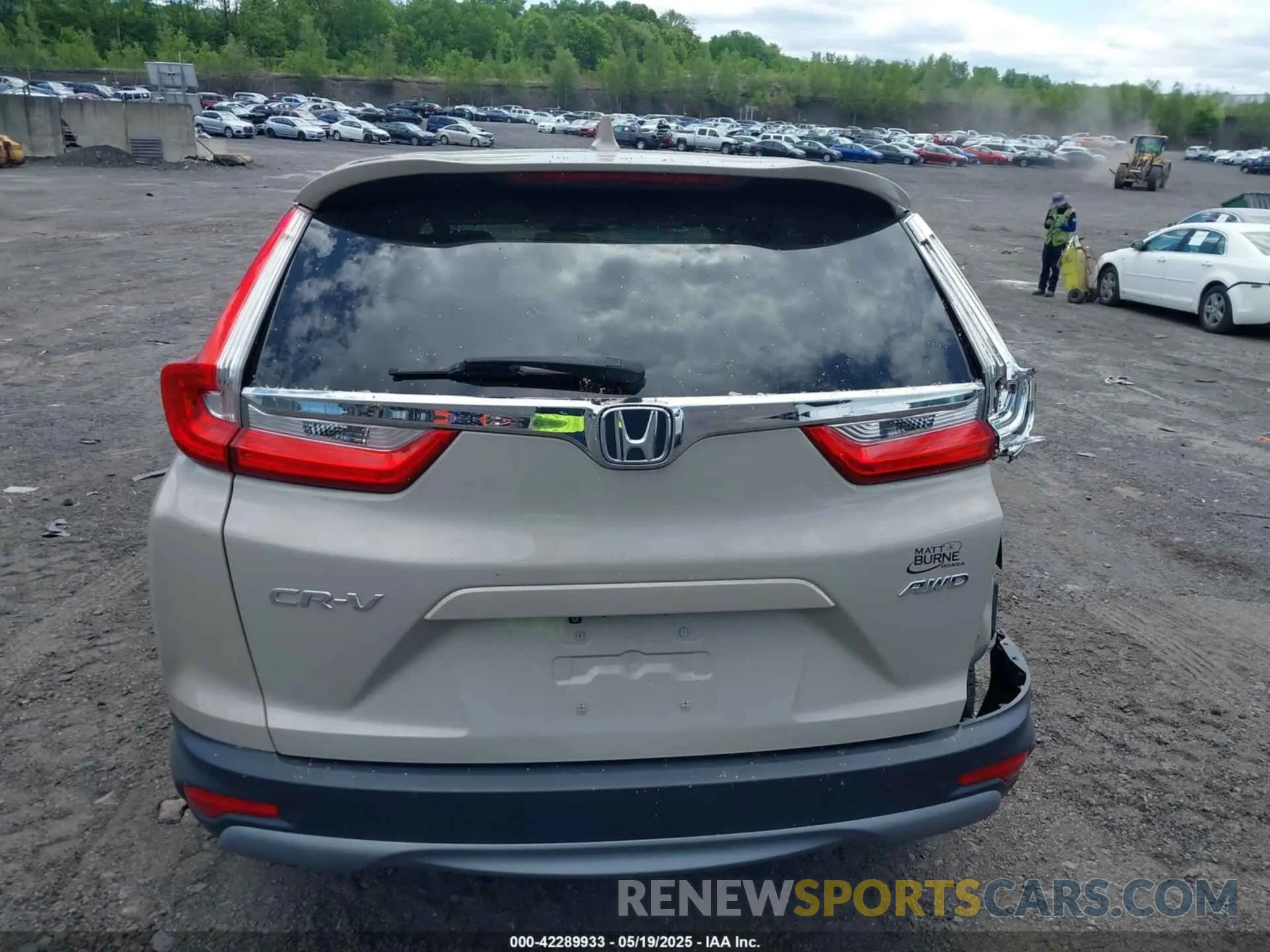 16 Photograph of a damaged car 2HKRW2H56KH634372 HONDA CR-V 2019