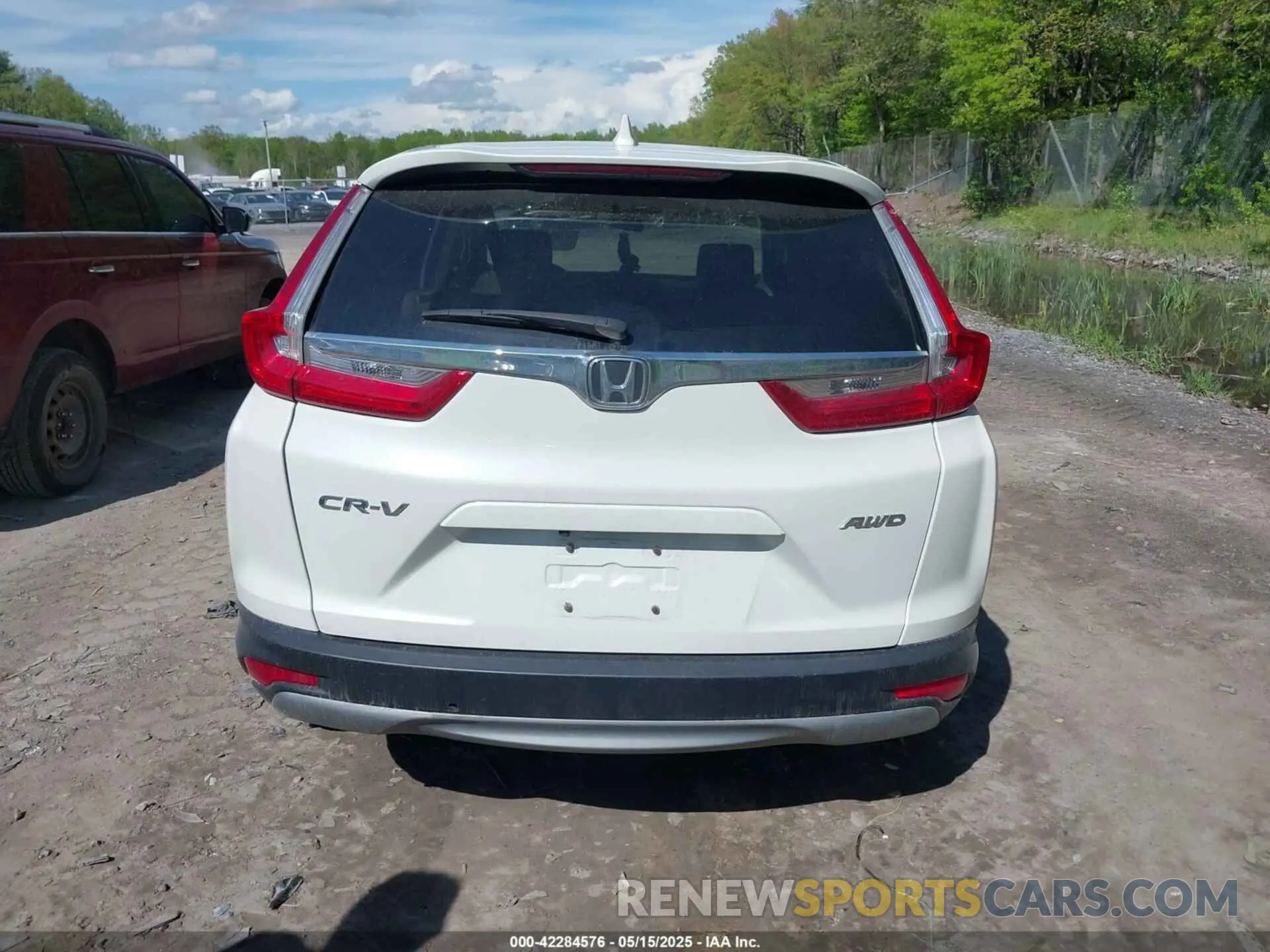16 Photograph of a damaged car 2HKRW2H56KH666061 HONDA CR-V 2019