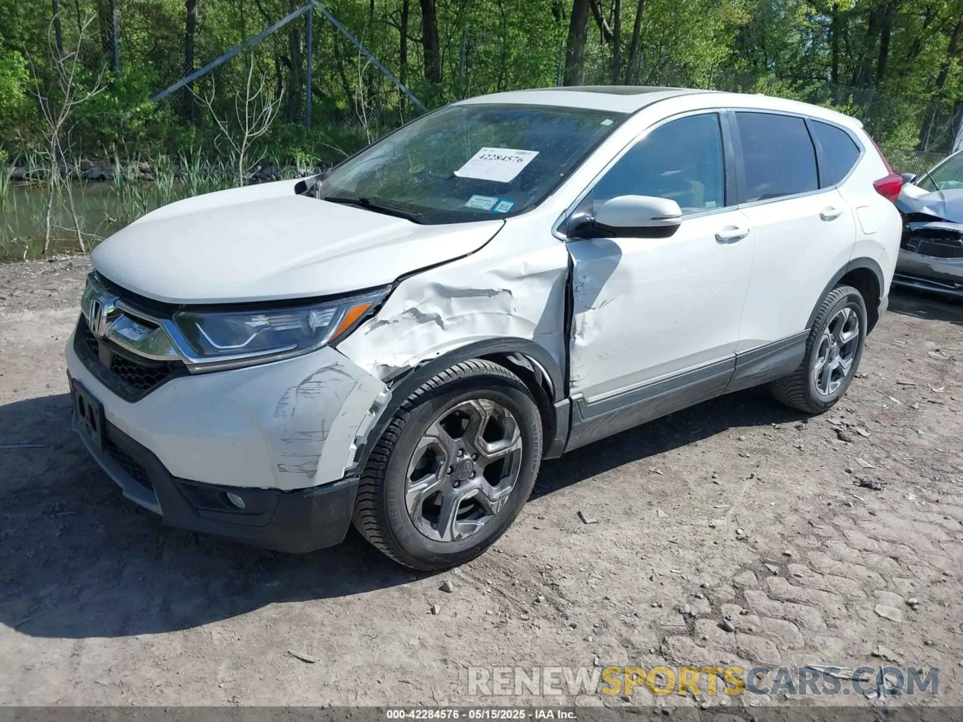 2 Photograph of a damaged car 2HKRW2H56KH666061 HONDA CR-V 2019
