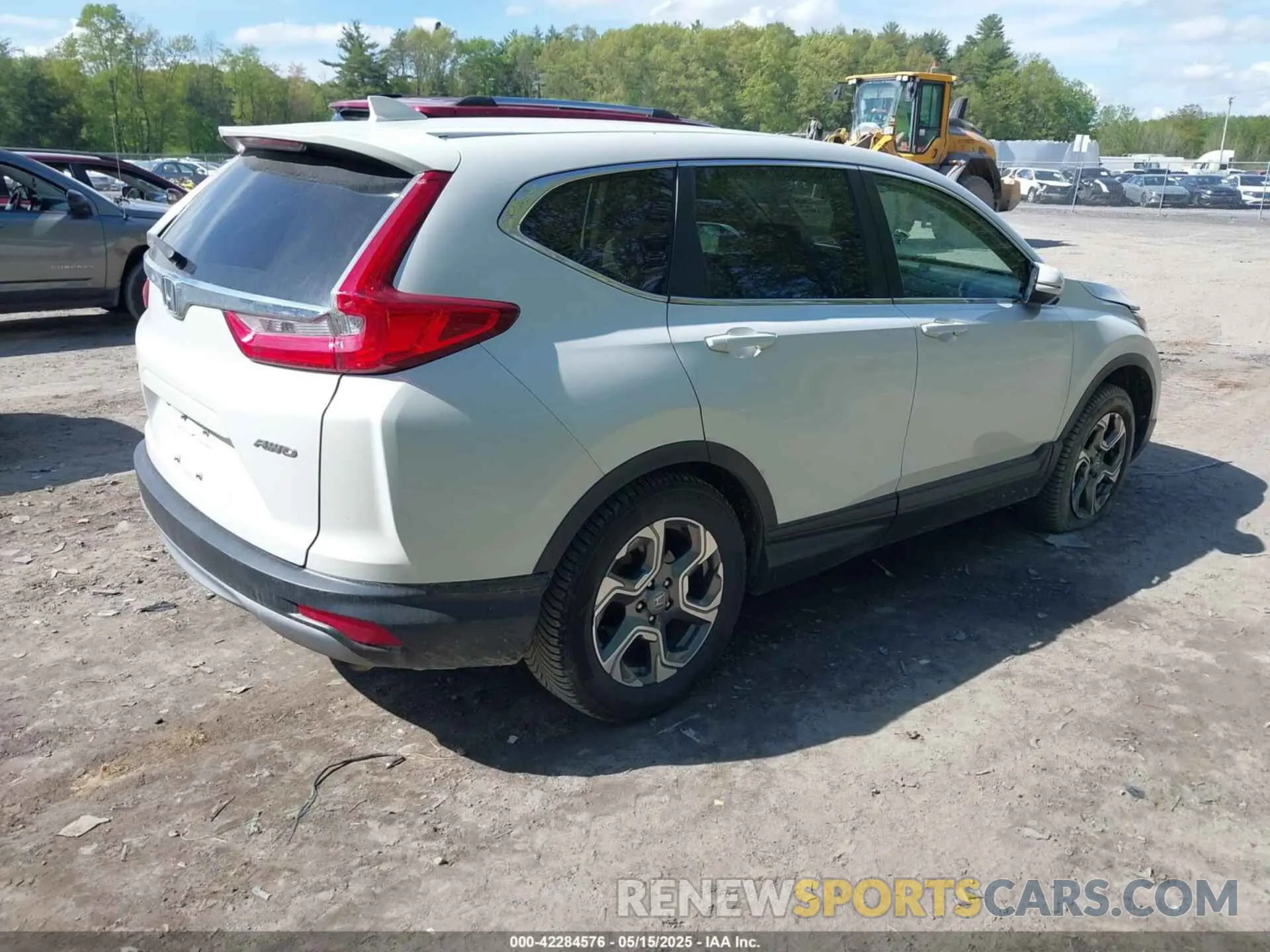 4 Photograph of a damaged car 2HKRW2H56KH666061 HONDA CR-V 2019