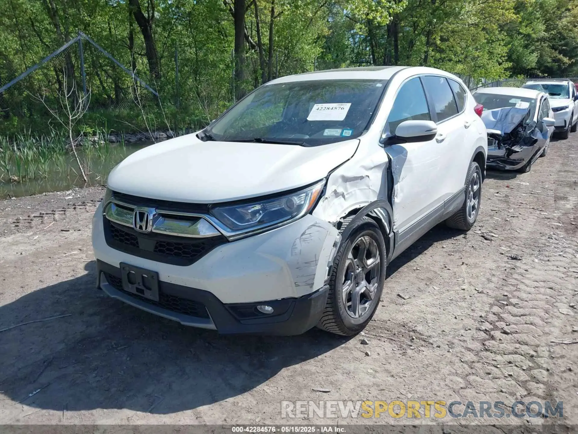 6 Photograph of a damaged car 2HKRW2H56KH666061 HONDA CR-V 2019