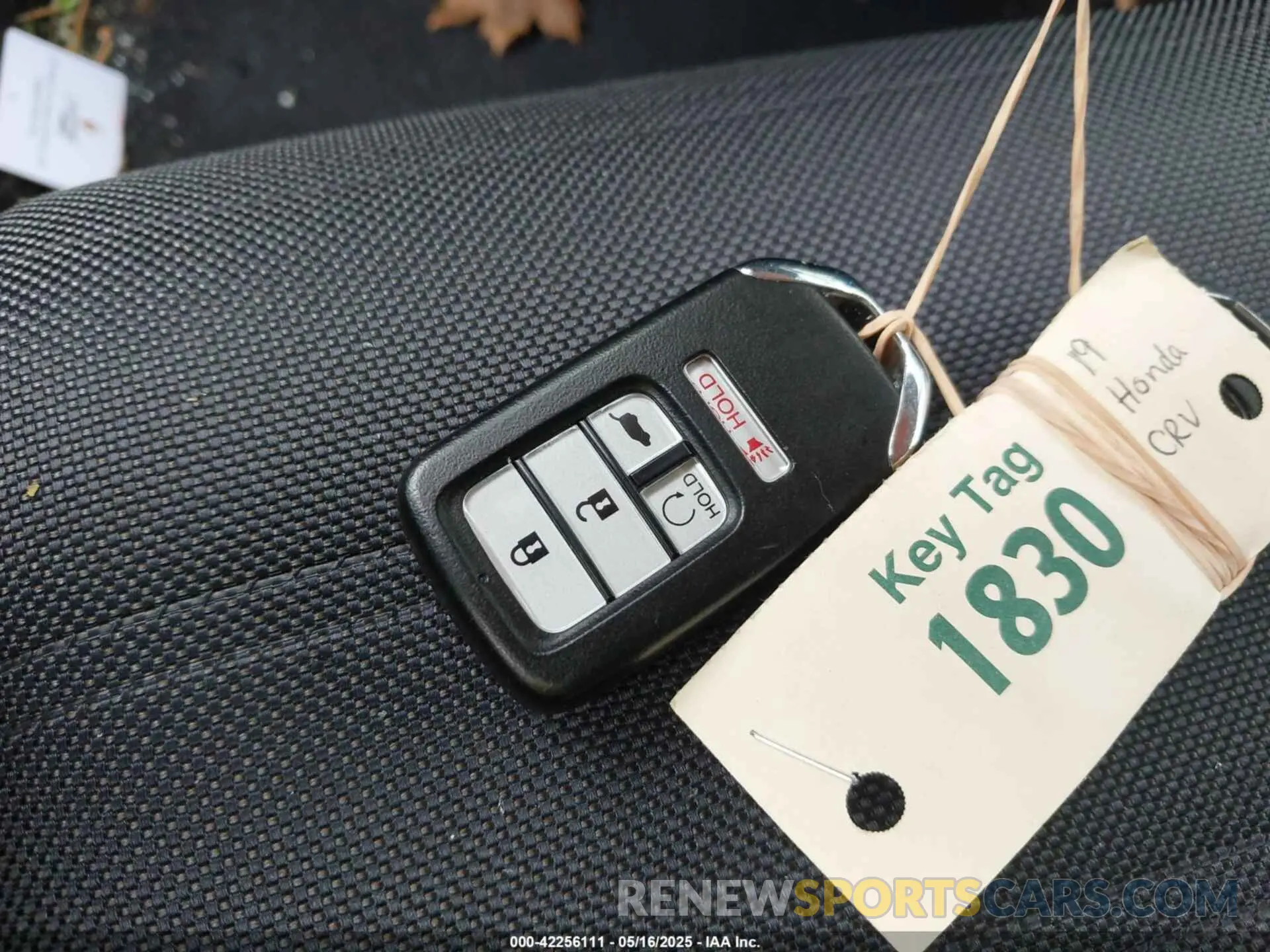 11 Photograph of a damaged car 2HKRW2H56KH673222 HONDA CR-V 2019