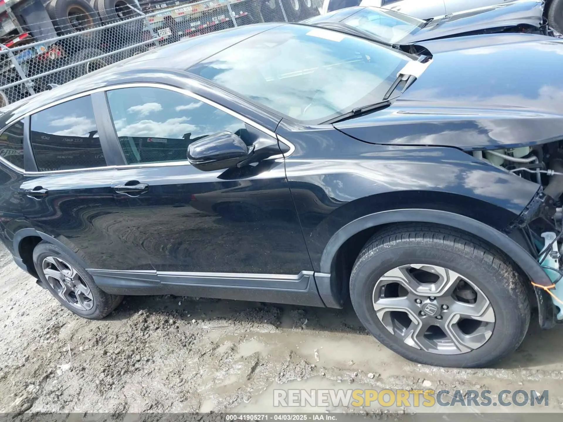 13 Photograph of a damaged car 2HKRW2H56KH674662 HONDA CR-V 2019