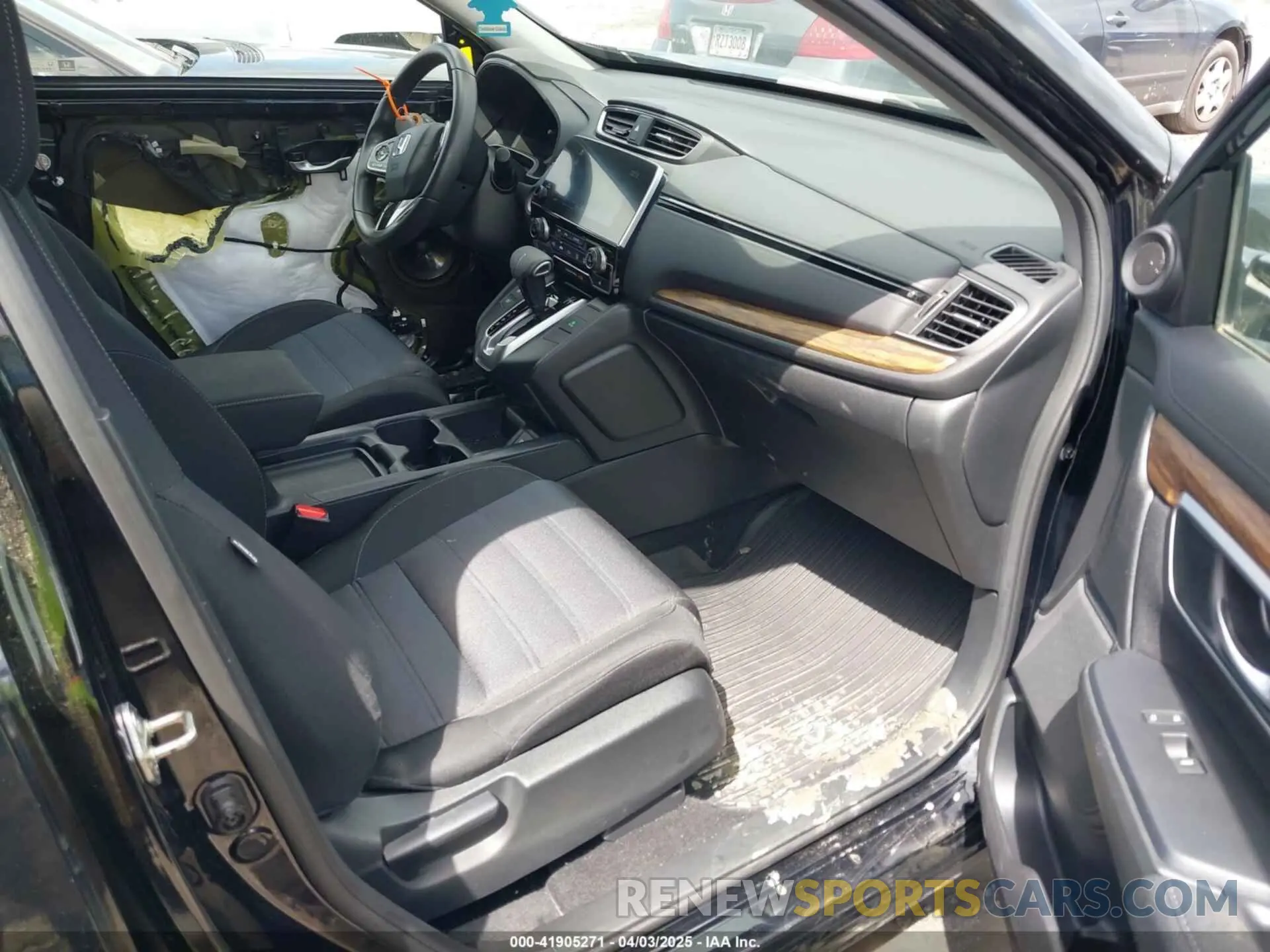 5 Photograph of a damaged car 2HKRW2H56KH674662 HONDA CR-V 2019