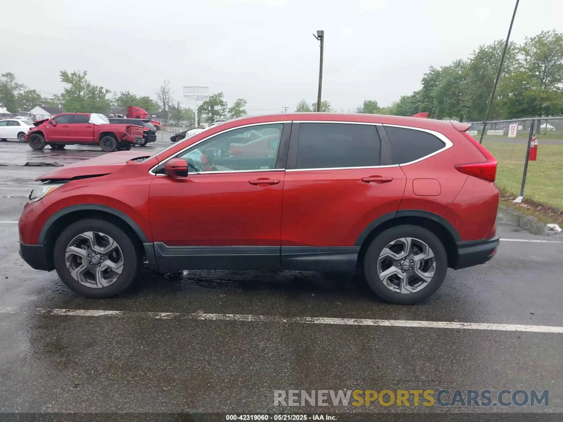 14 Photograph of a damaged car 2HKRW2H57KH613336 HONDA CR-V 2019